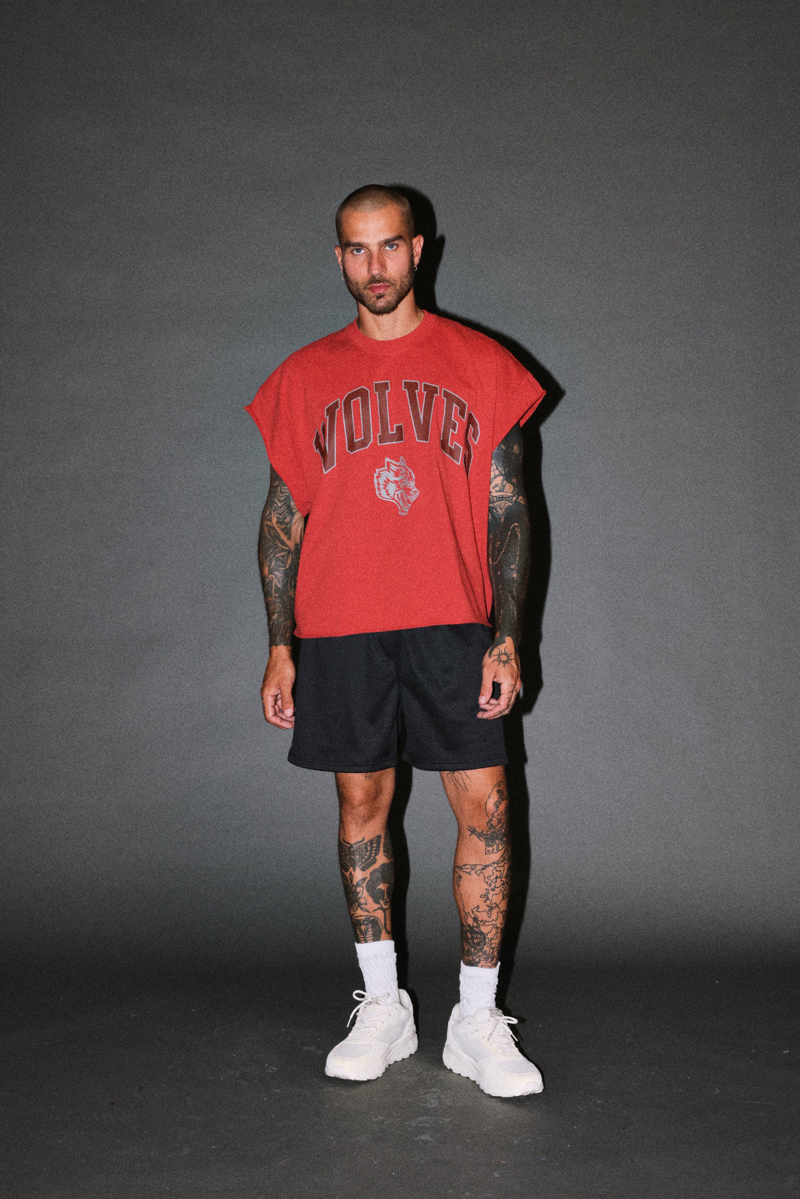 Loyalty Frvr Grunge Cut-Off Tee in Roman Red