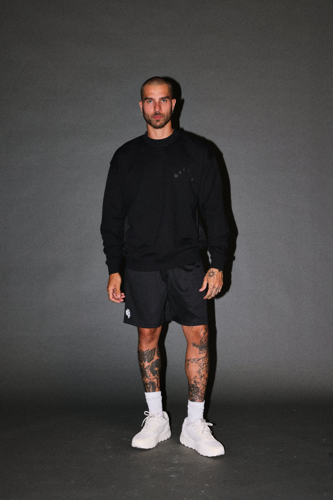 Lineage Frvr London Crewneck in Black