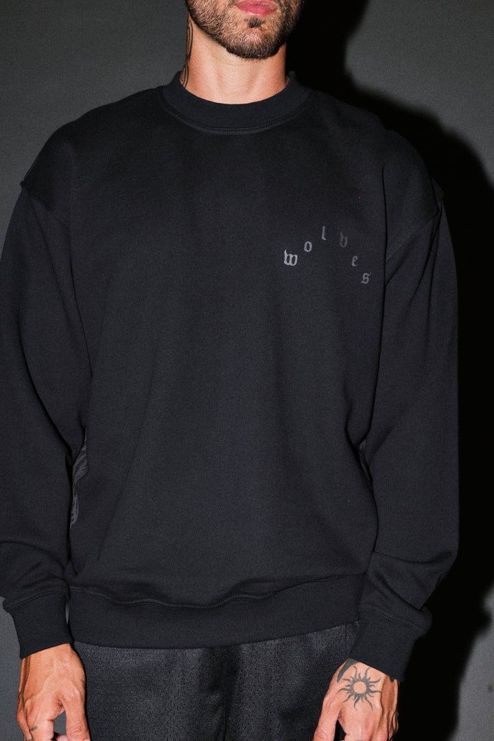 Lineage Frvr London Crewneck in Black