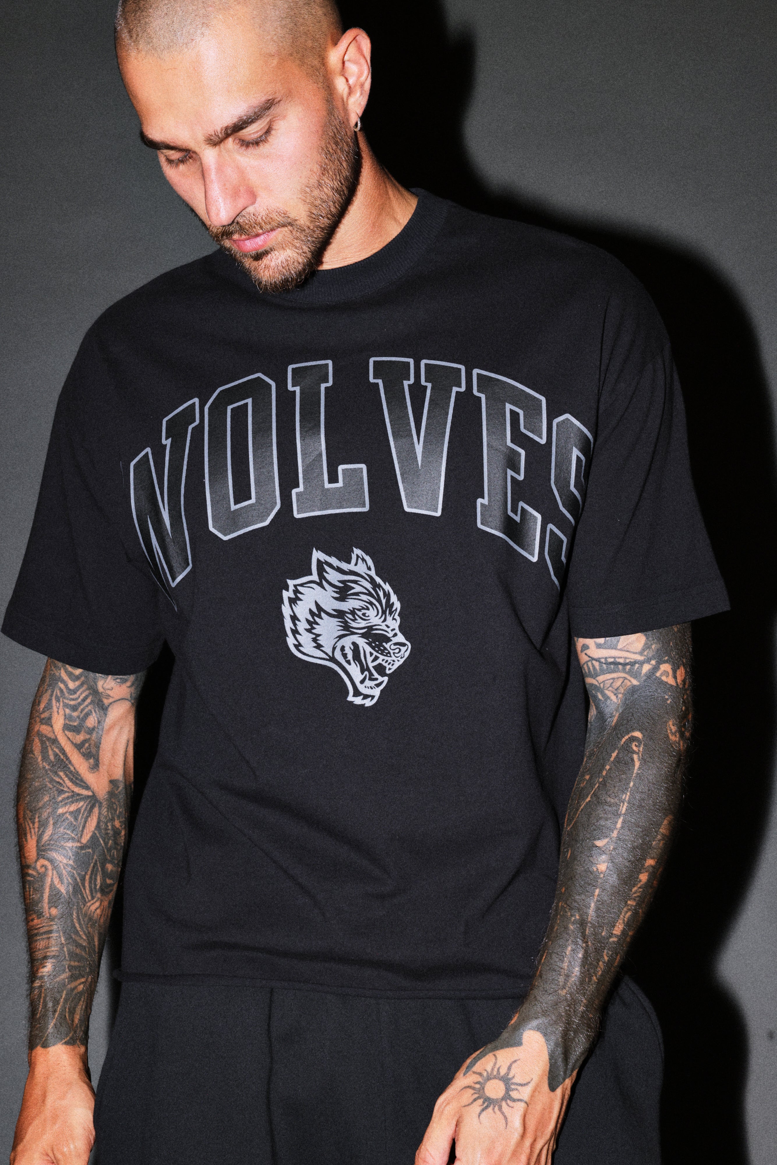 Loyalty Frvr Grunge Mid Length Raw Hem Tee in Black