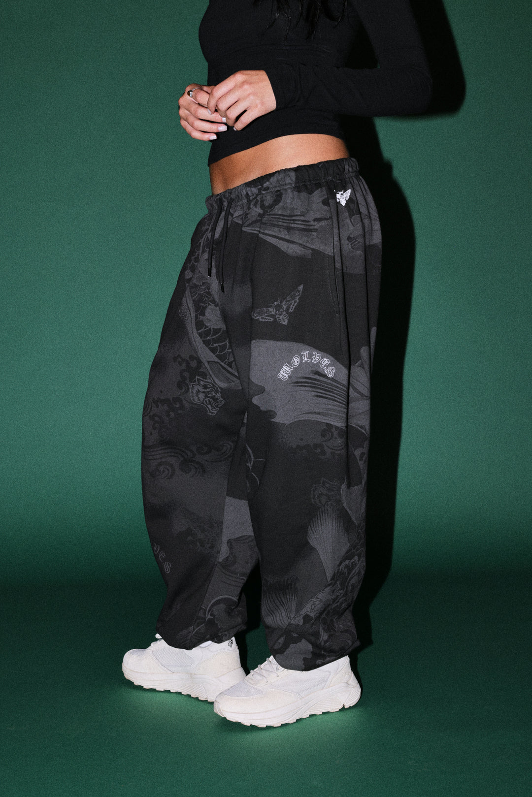 Darc Koi Lightweight Lounger Sweat Pants in Serenity Black