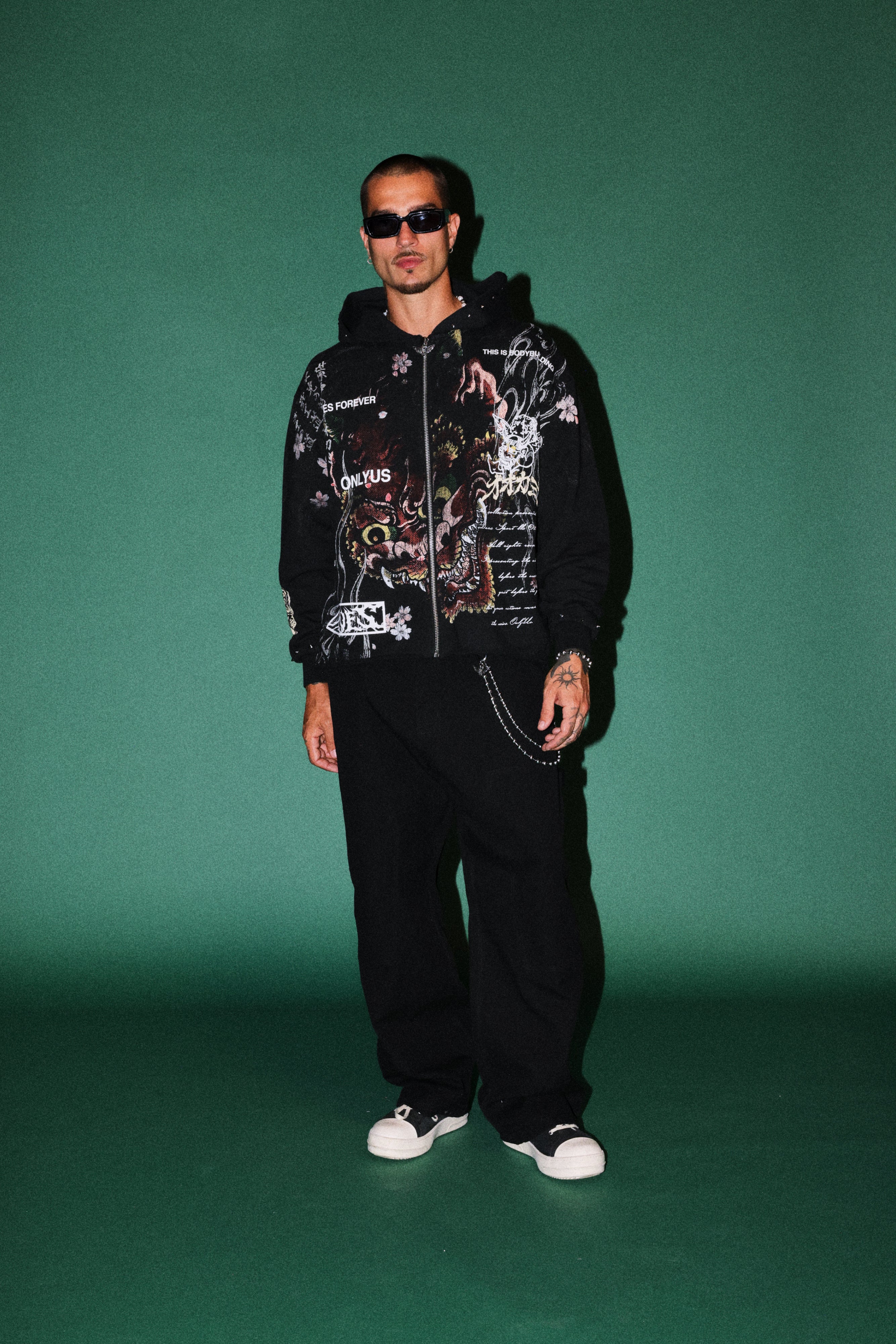 Shutendoji Distressed Grunge Mid Length Raw Hem Zip Hoodie in Black