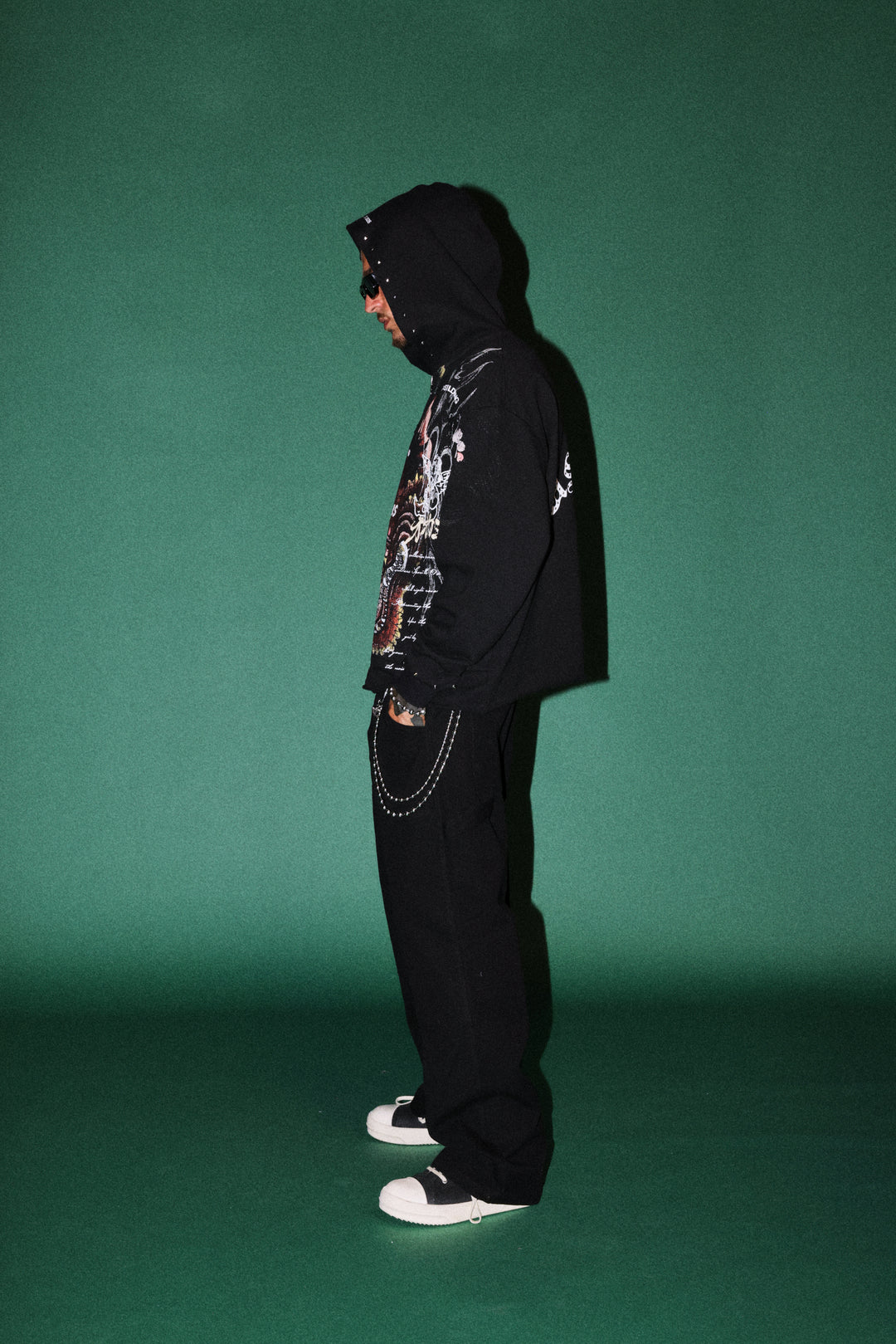 Shutendoji Distressed Grunge Mid Length Raw Hem Zip Hoodie in Black