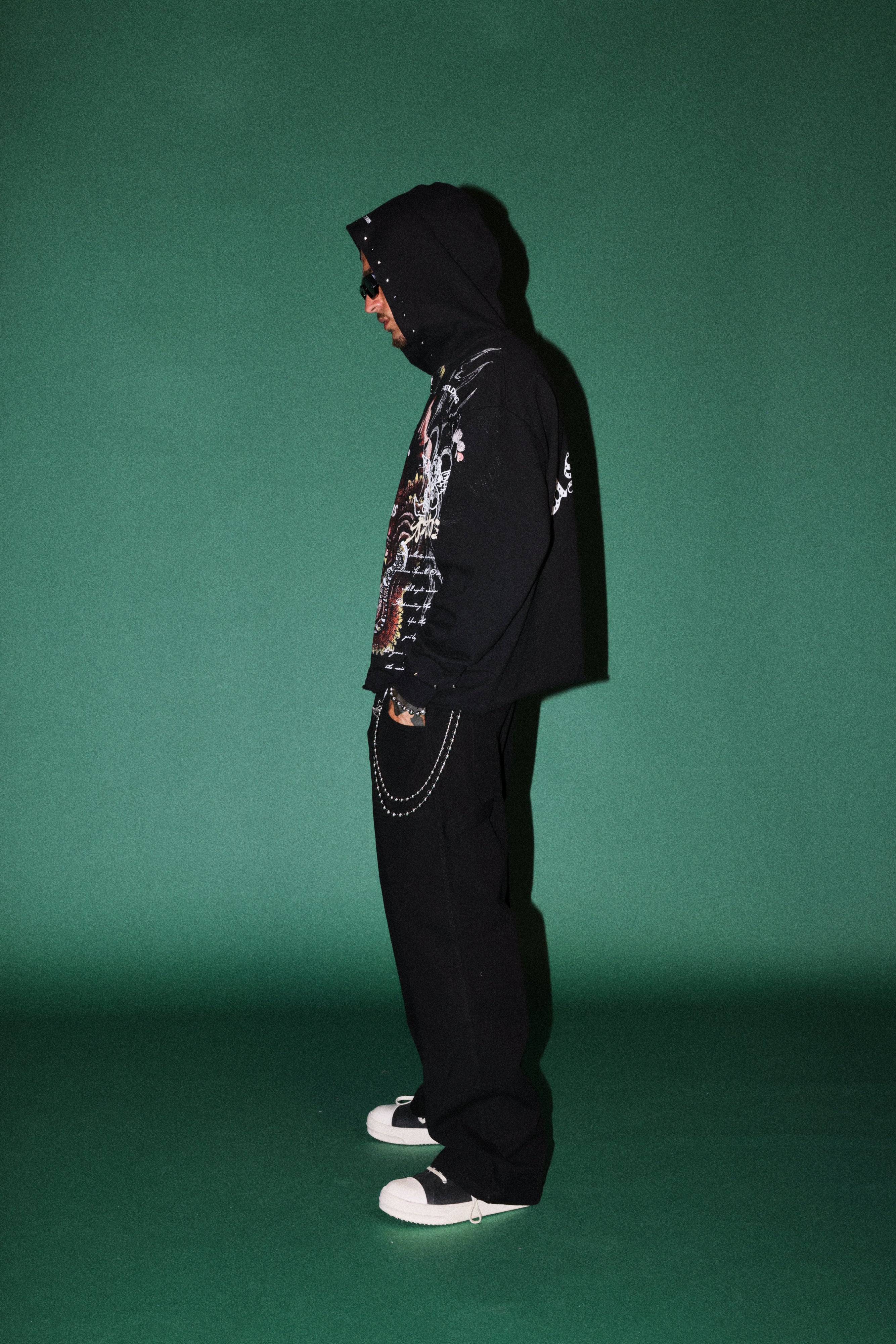 Shutendoji Distressed Grunge Mid Length Raw Hem Zip Hoodie in Black