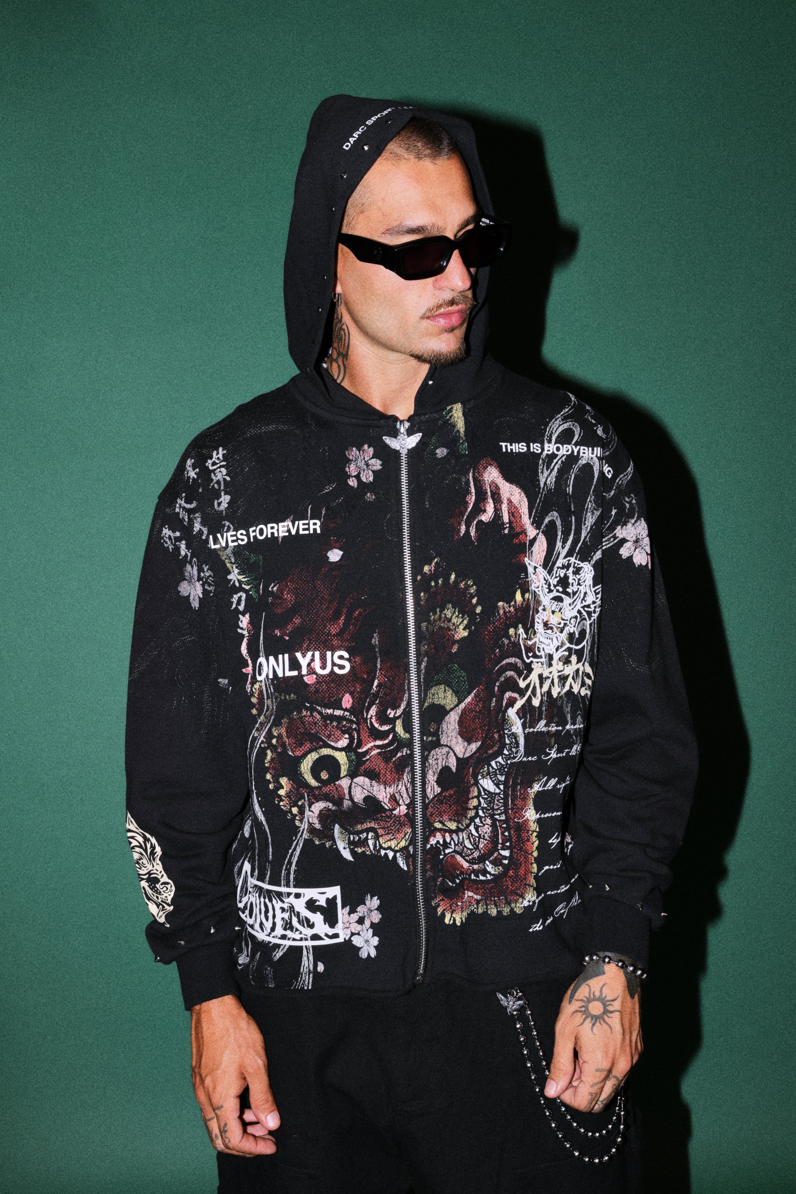 Shutendoji Distressed Grunge Mid Length Raw Hem Zip Hoodie in Black