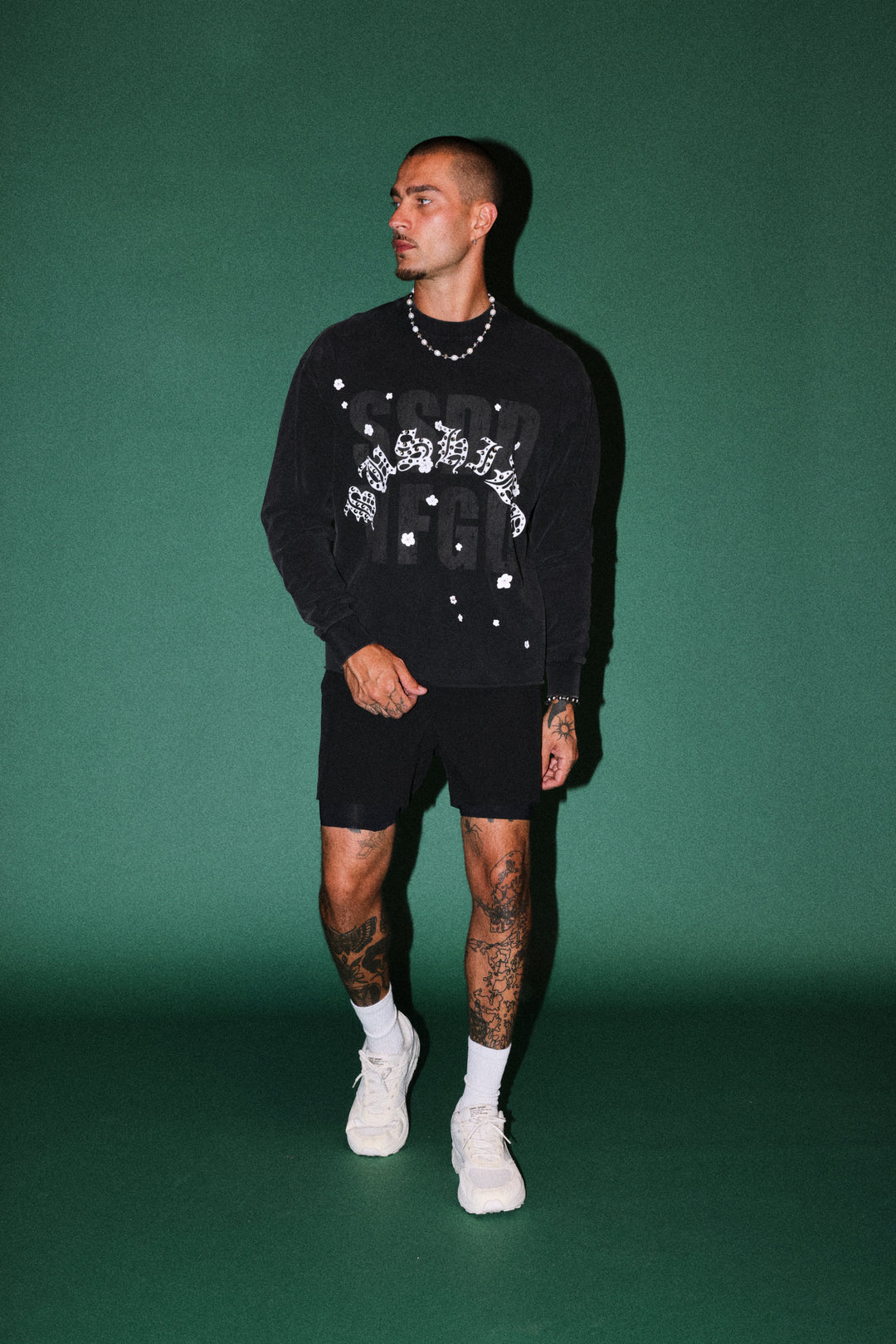 Ssddnfgu Bushido Grunge Mid Length Raw Hem Ls Tee in Black