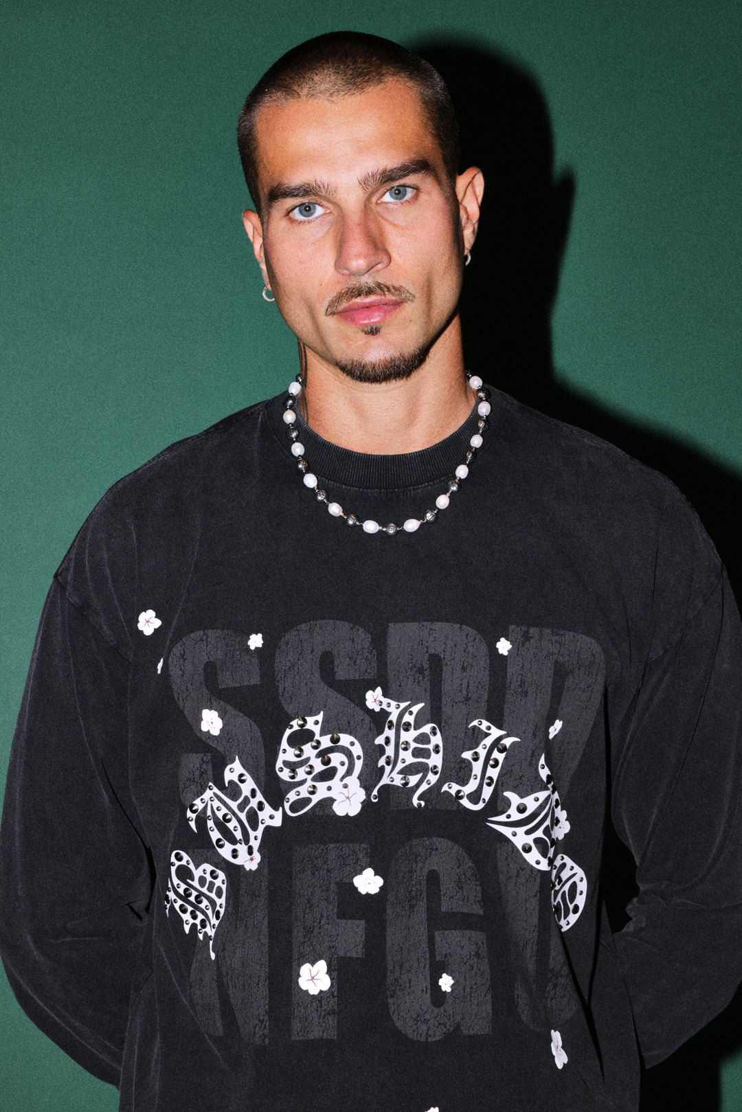Ssddnfgu Bushido Grunge Mid Length Raw Hem Ls Tee in Black