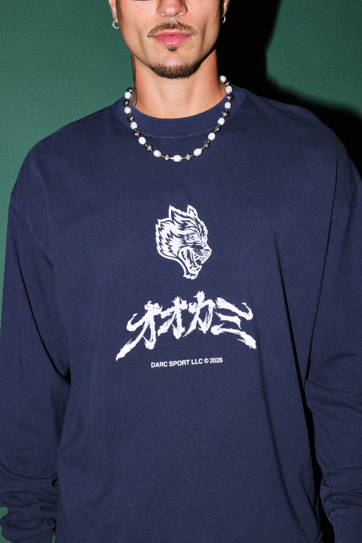 Okami Bushido Grunge Mid Length Raw Hem Ls Tee in Navy