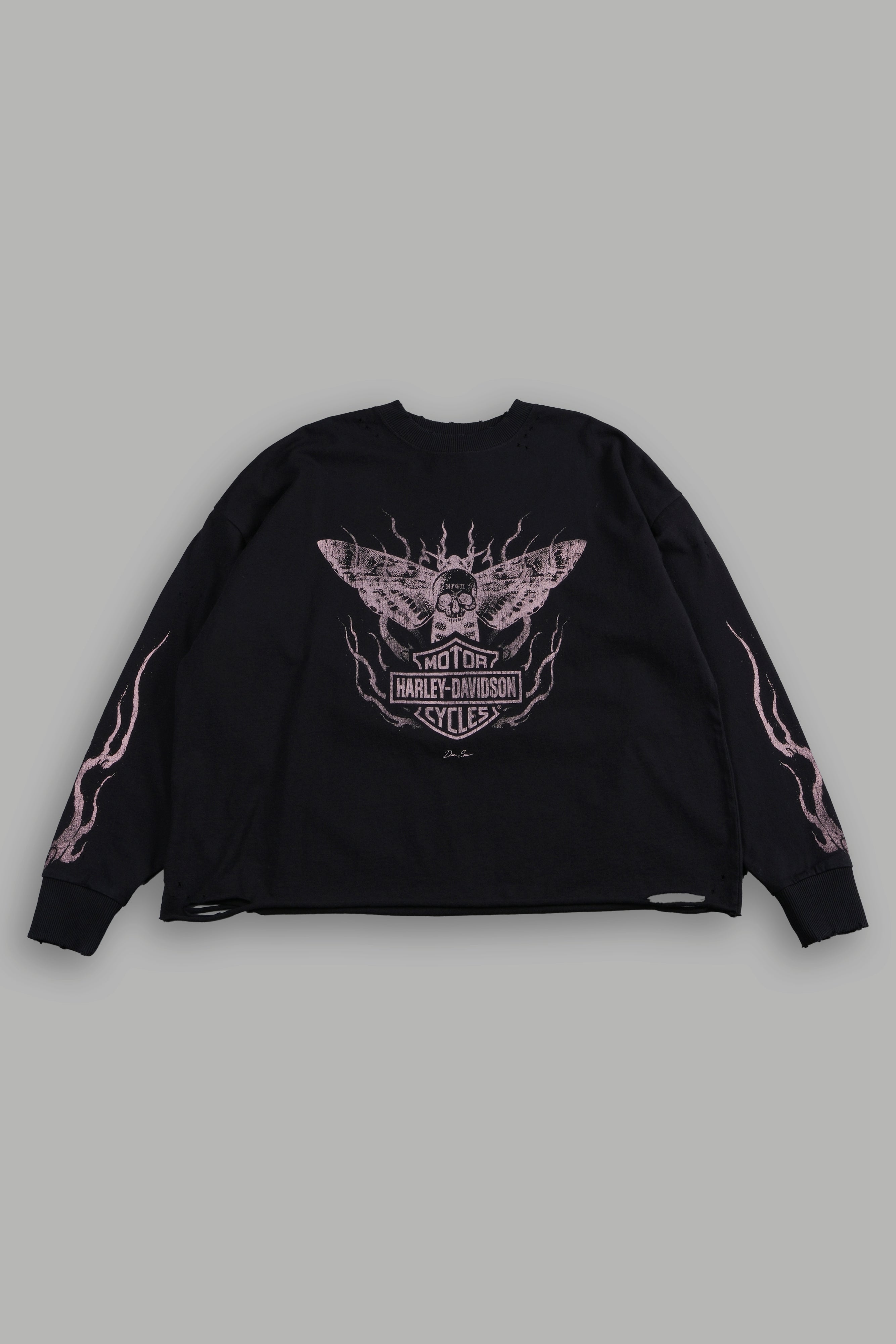 H-D Moth Inferno Distressed Grunge Box Cut Ls Tee in Black