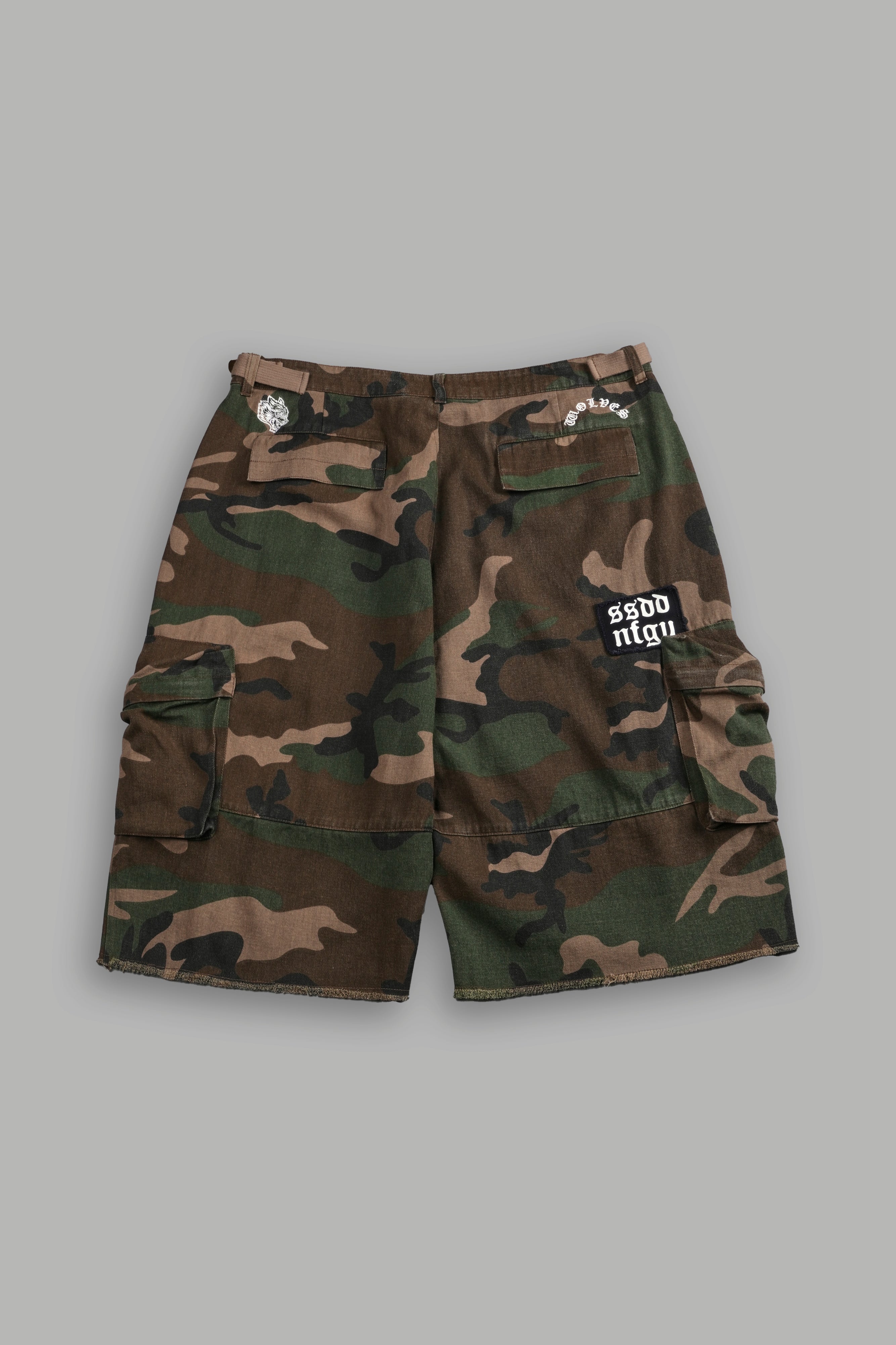 Patched Wolf Chopper Duke Cargo Shorts in Woodland Camo