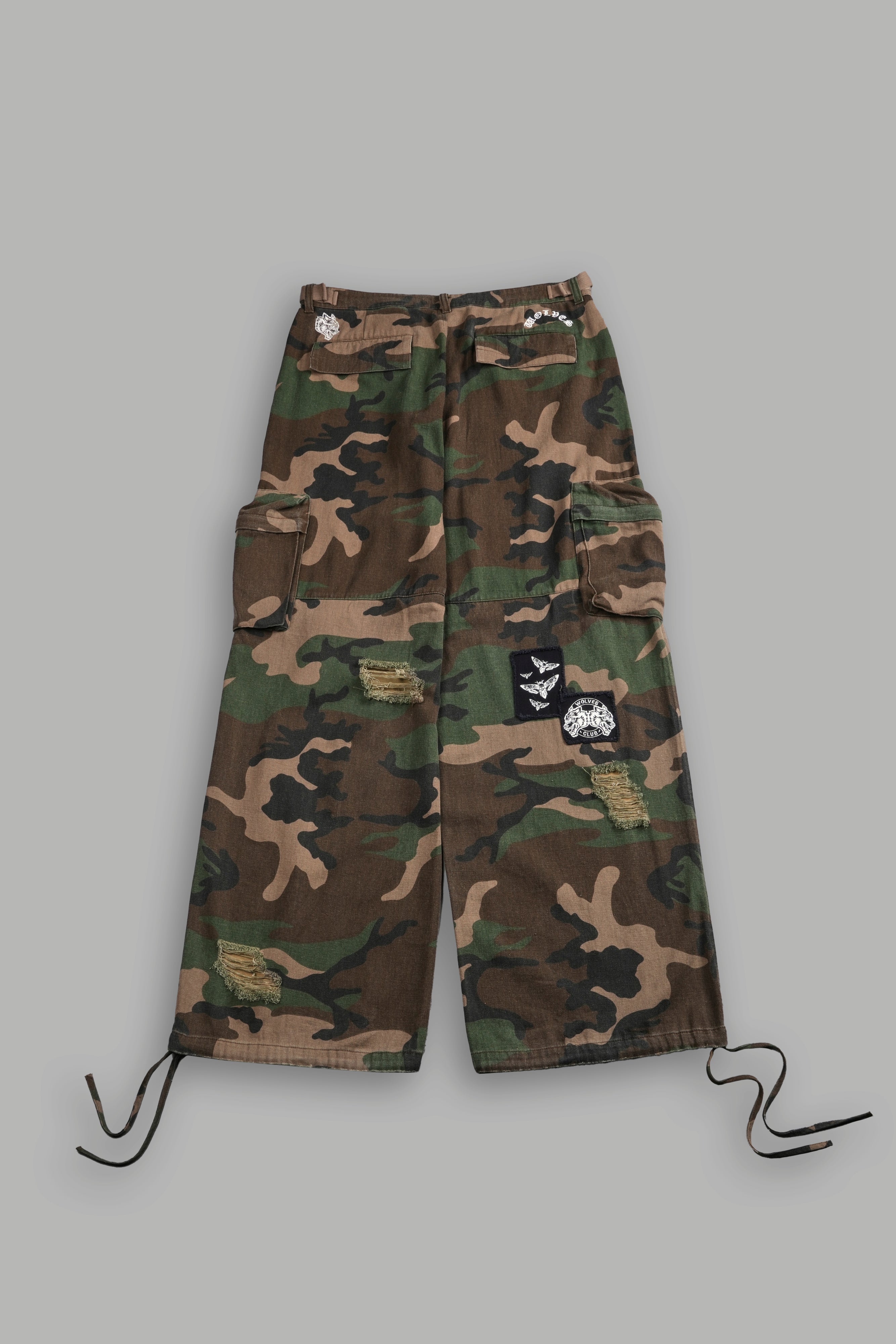 Patched Wolf Chopper Duke Cargo Pants in Woodland Camo
