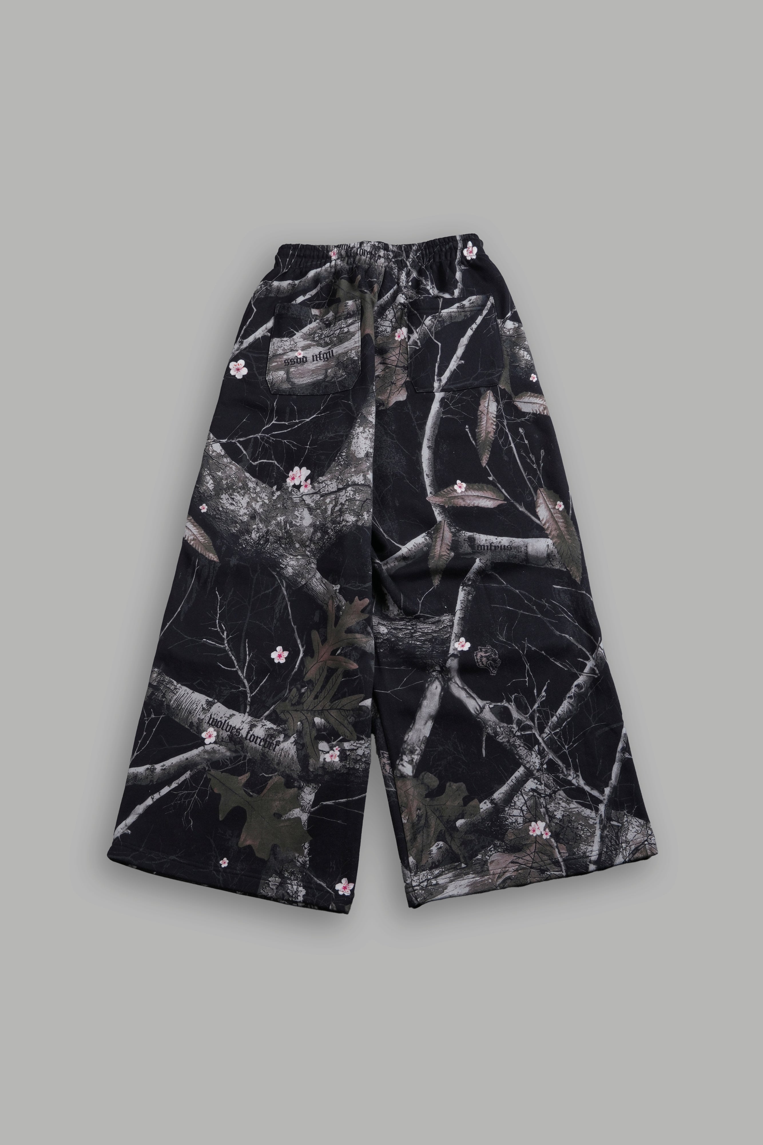 Dual Wolf Mia Sweat Pants in Darc Blossom Woodland Camo