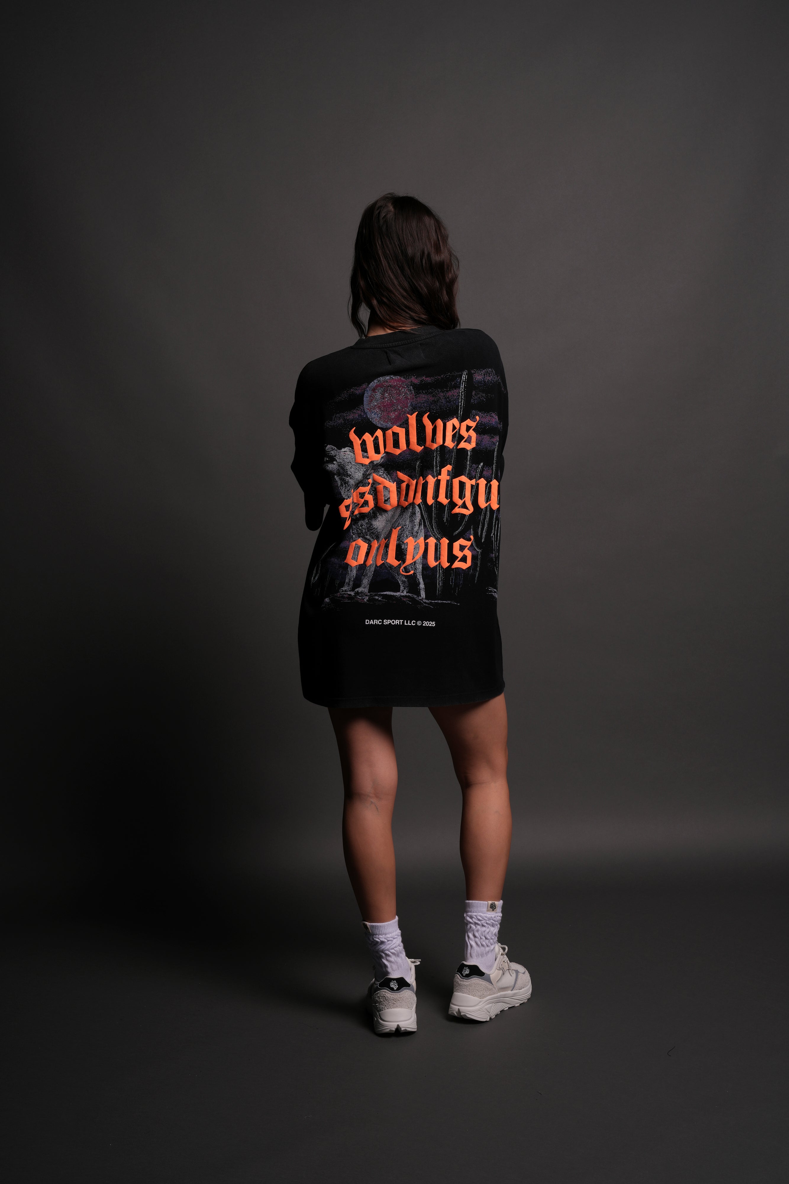 Desert Howl "Premium" Oversized Tee in Black