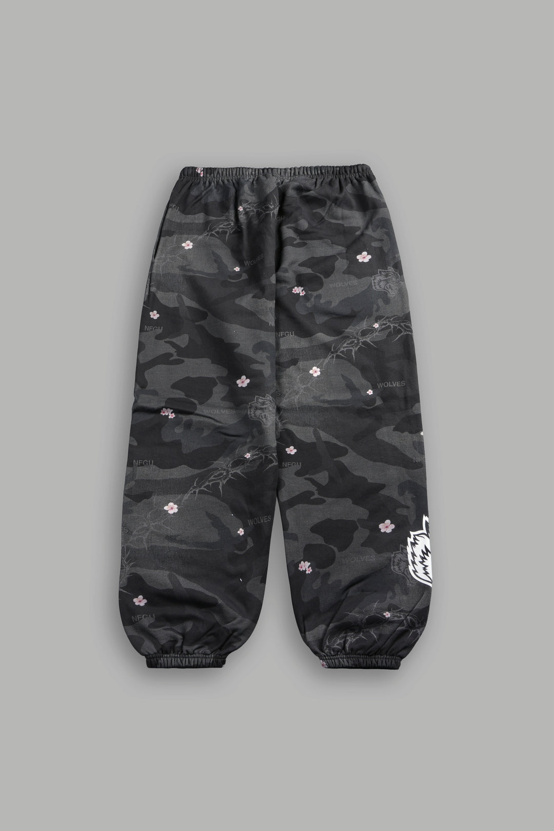 Wolf Chopper Lightweight Lounger Sweat Pants in Warrior In A Garden Black Camo