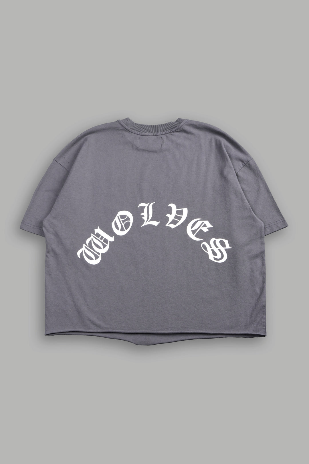 Okami Inferno Distressed Grunge Box Cut Tee V2 in Slate Gray