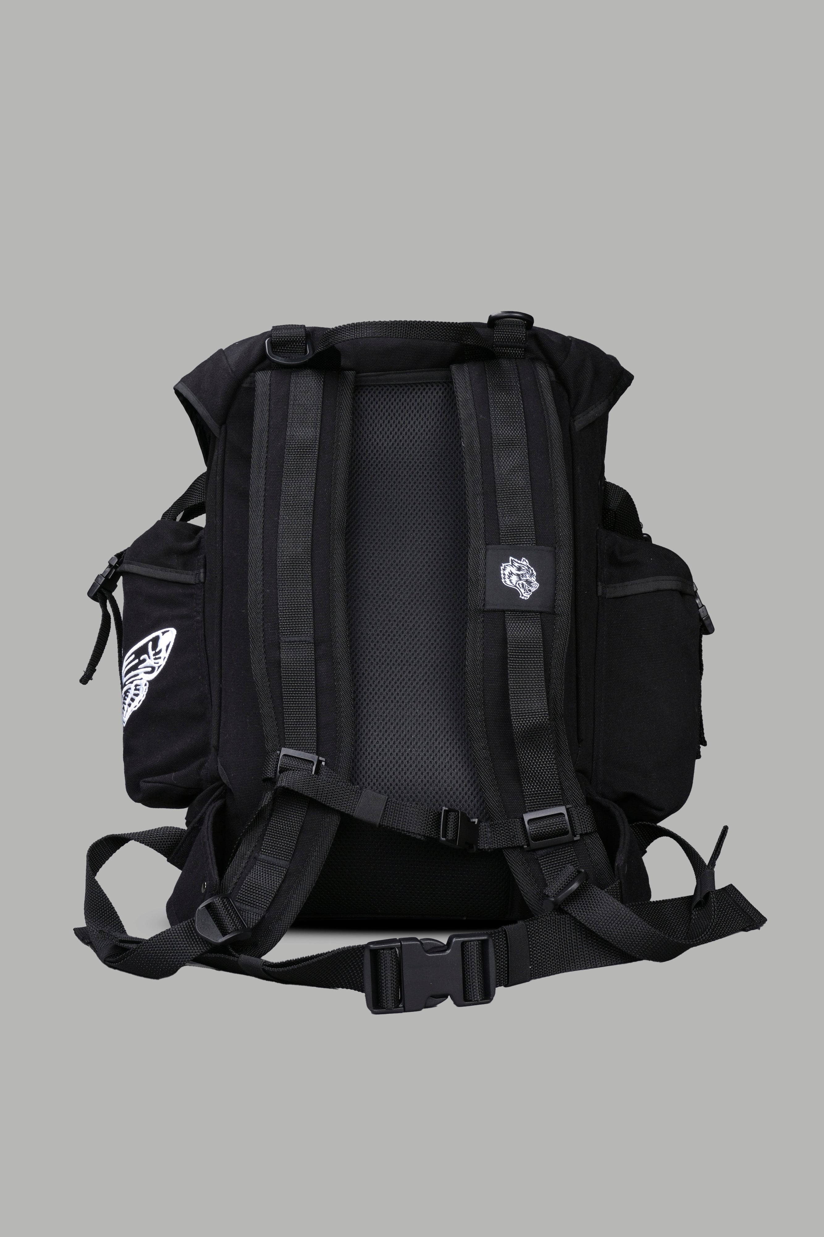 Wolves Hesh Traveler Backpack in Black
