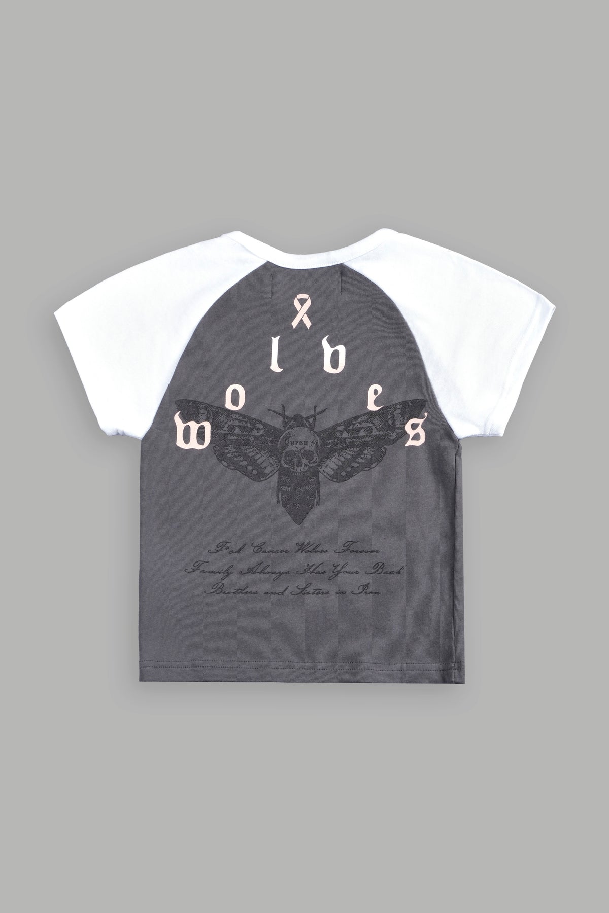 Moth Pyramid Lina Raglan Baby Tee In Slate Gray