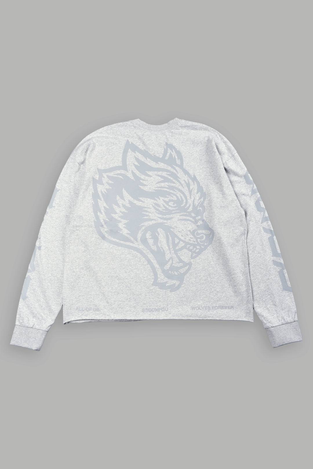 Big Wolf Head Grunge Mid Length Raw Hem Ls Tee In Light Athletic Gray