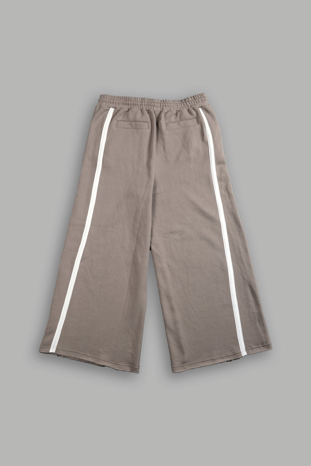 Chopper Wolf Remind Omen Sweat Pants in Taupe