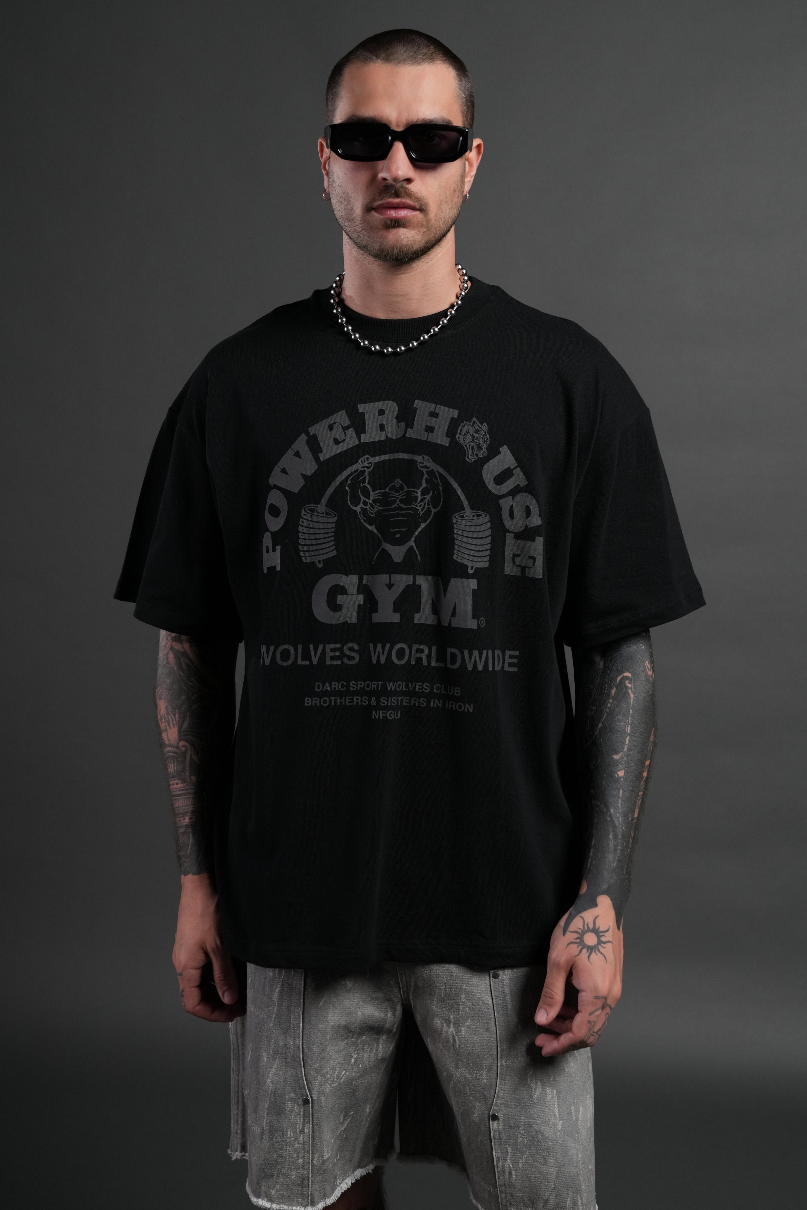 Powerhouse of the Wolves Premium Oversized Tee in Black
