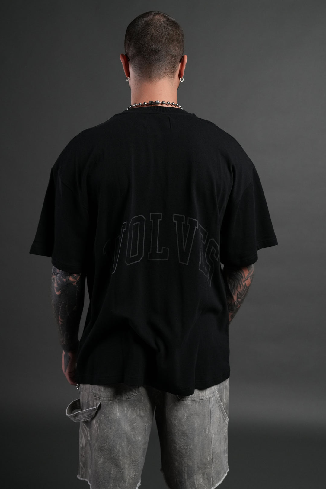Powerhouse of the Wolves Premium Oversized Tee in Black