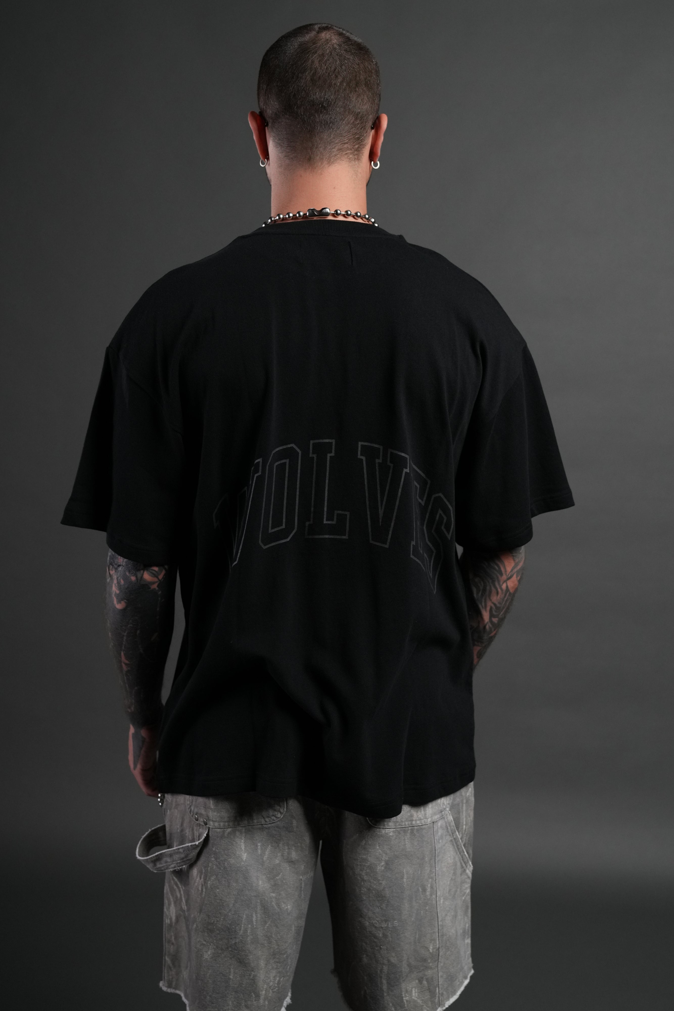 Powerhouse of the Wolves Premium Oversized Tee in Black