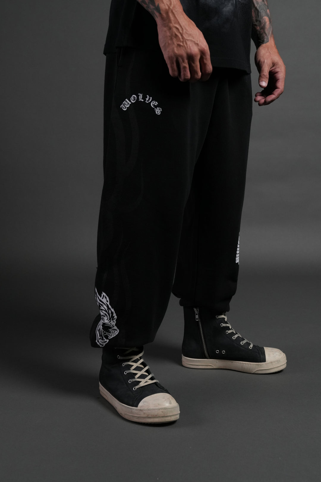 Powerhouse of the Cherub Unisex Lightweight Lounger Sweat Pants in Black Drift Wash