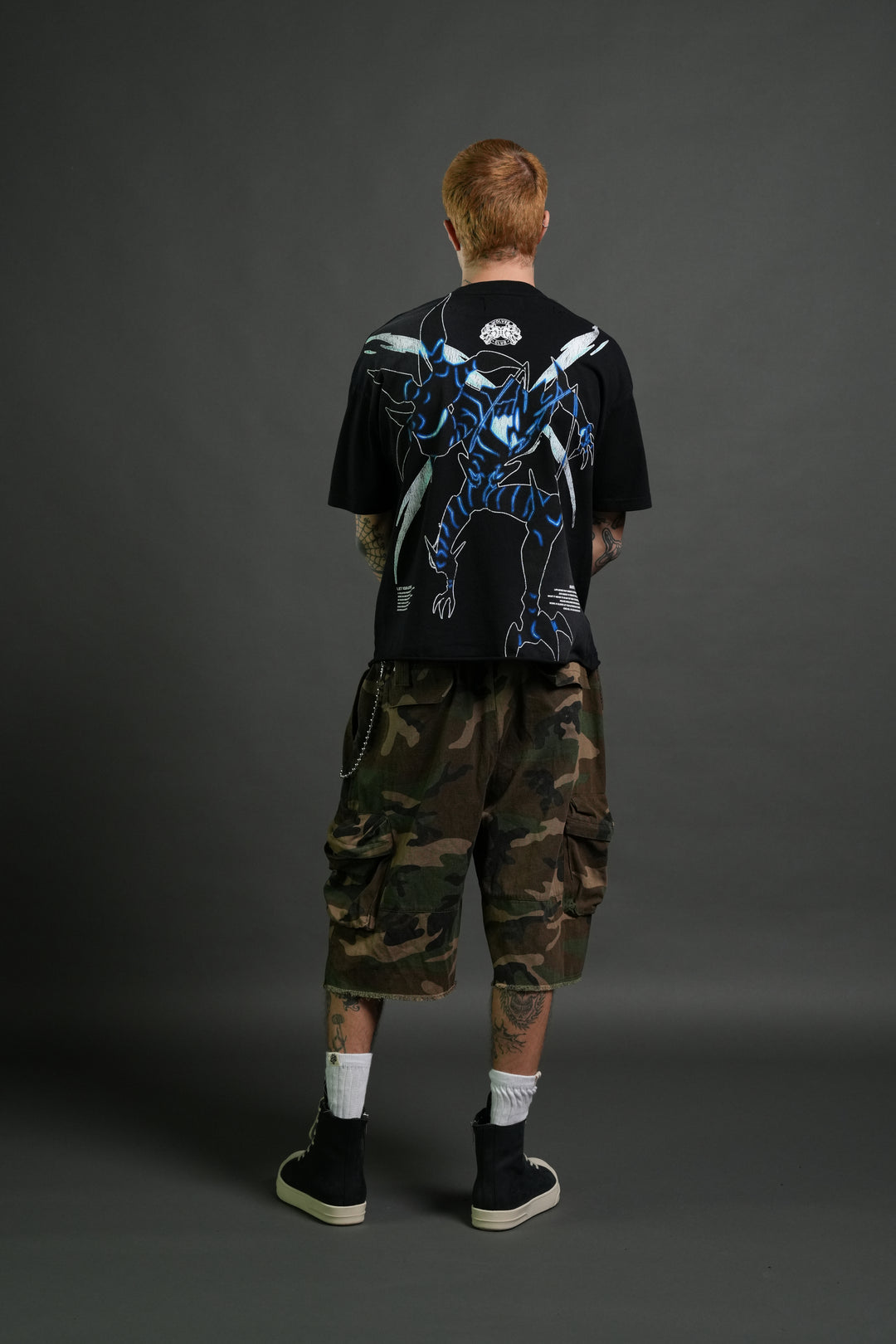 Rise of Beru Grunge Mid-Length Raw Hem Tee in Black Sun Fade