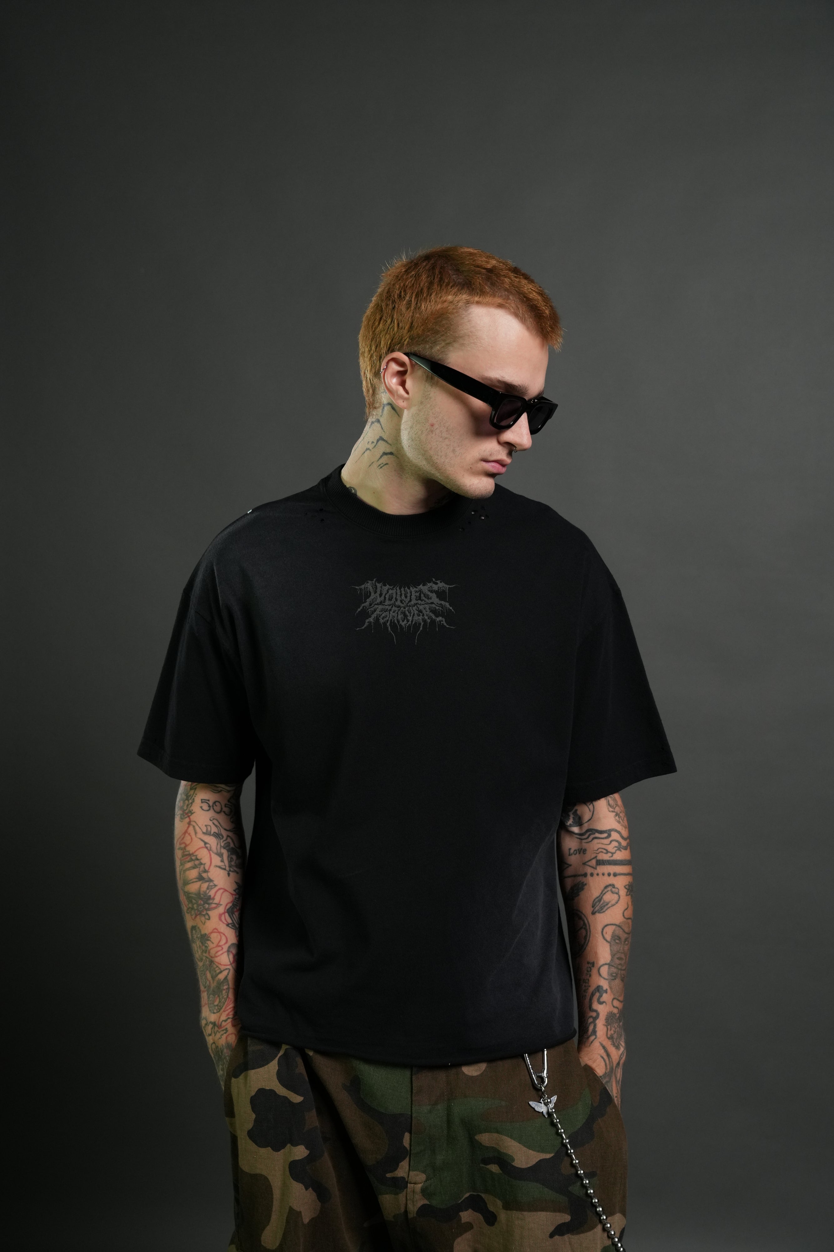 Rise of Beru Grunge Mid-Length Raw Hem Tee in Black Sun Fade