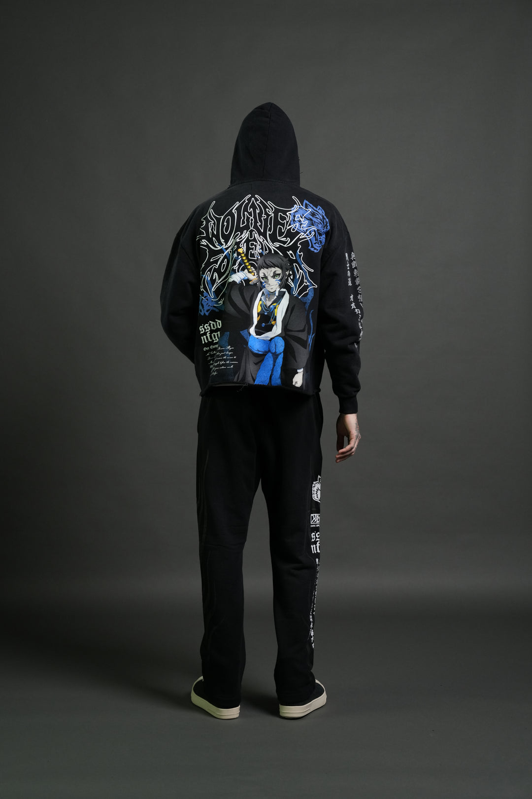 Relentless Distressed Grunge Mid Length Raw Hem Zip Hoodie in Black Sun Fade