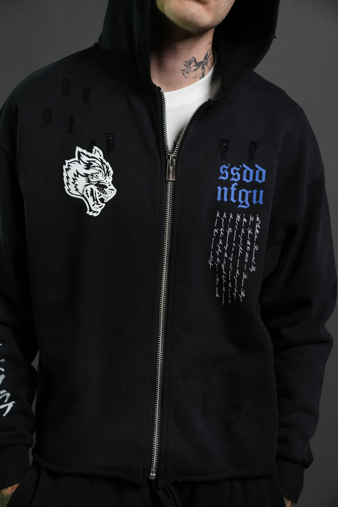 Relentless Distressed Grunge Mid Length Raw Hem Zip Hoodie in Black Sun Fade
