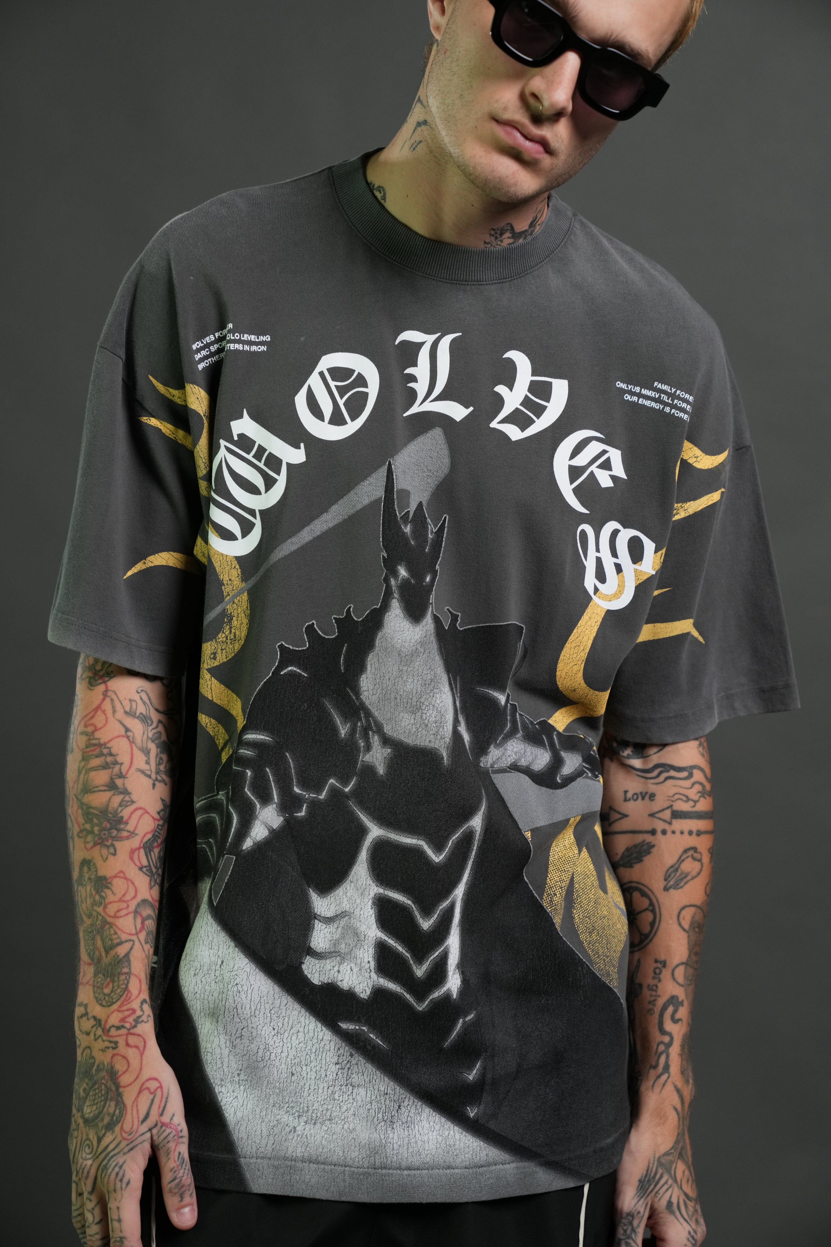 Igris Ascends Premium Oversized Tee in Wolf Gray