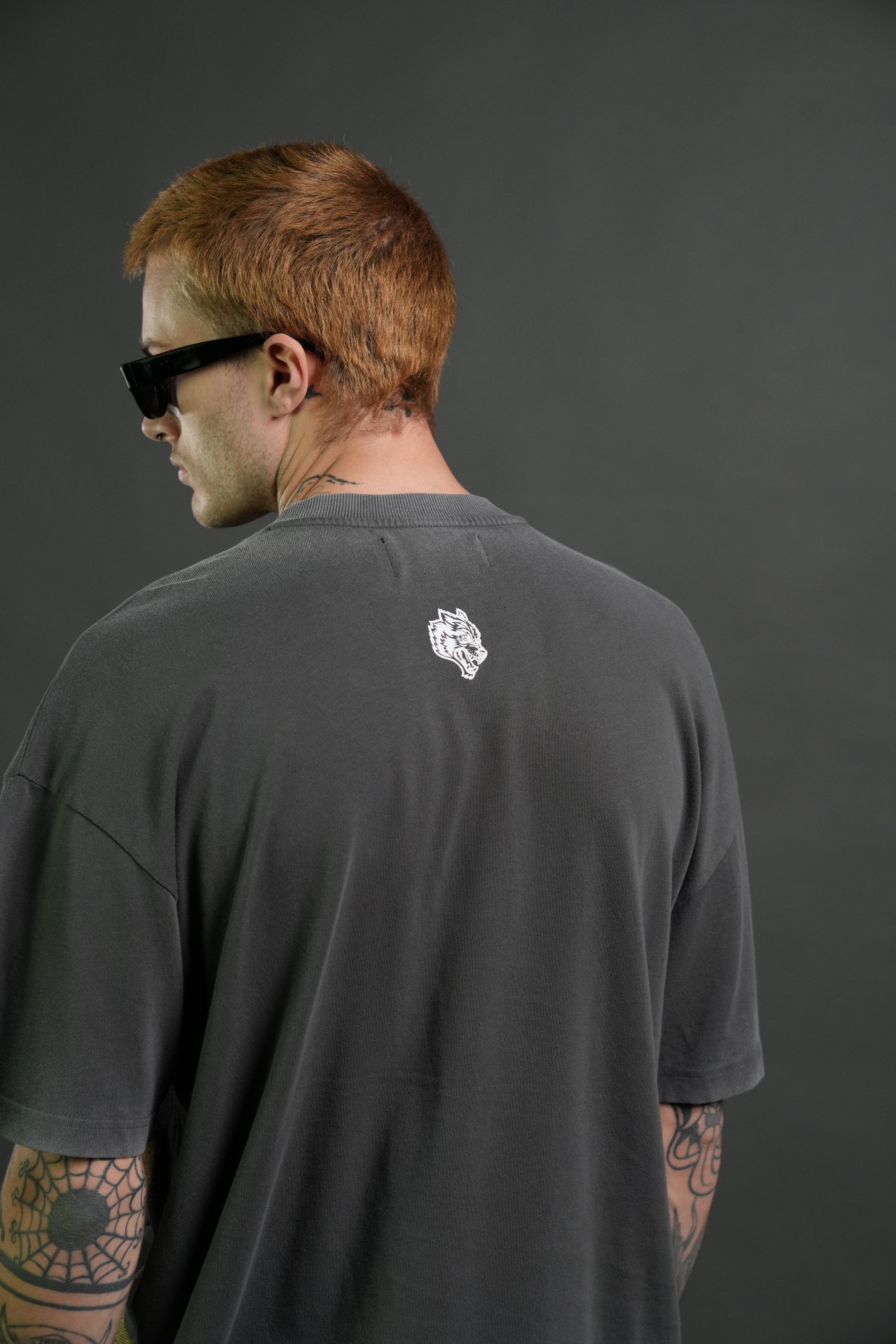 Igris Ascends Premium Oversized Tee in Wolf Gray