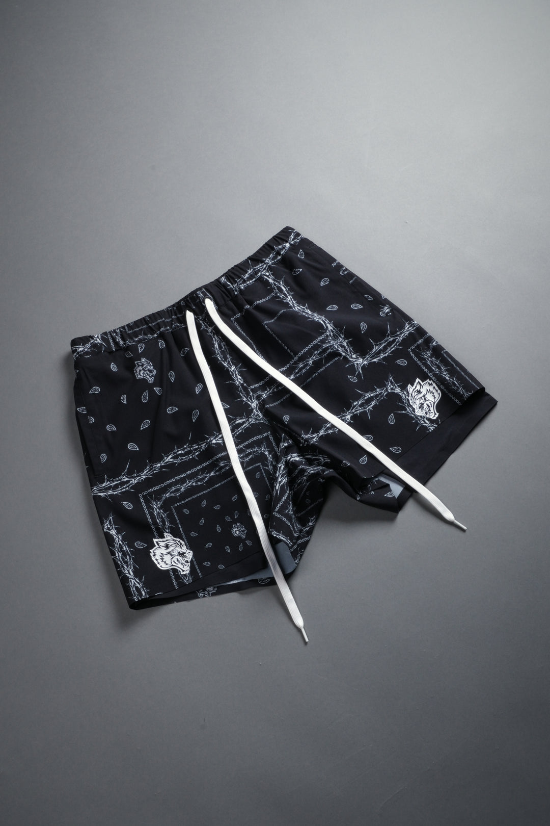 Dual Compression Shorts in Black/White Thorn Paisley
