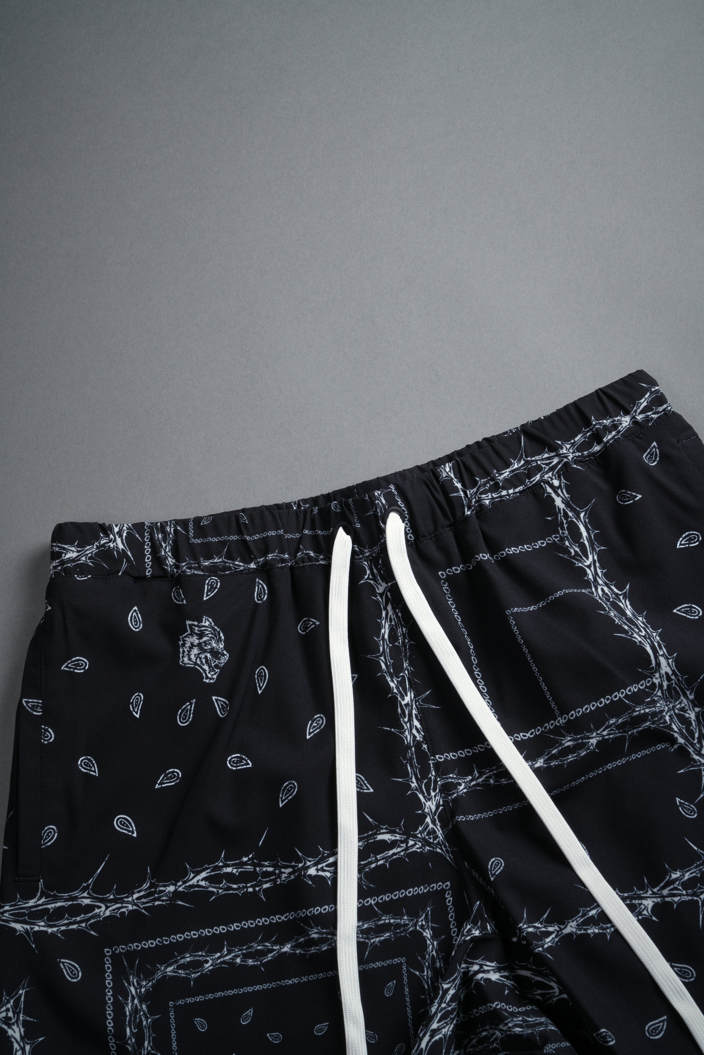 Dual Compression Shorts in Black/White Thorn Paisley