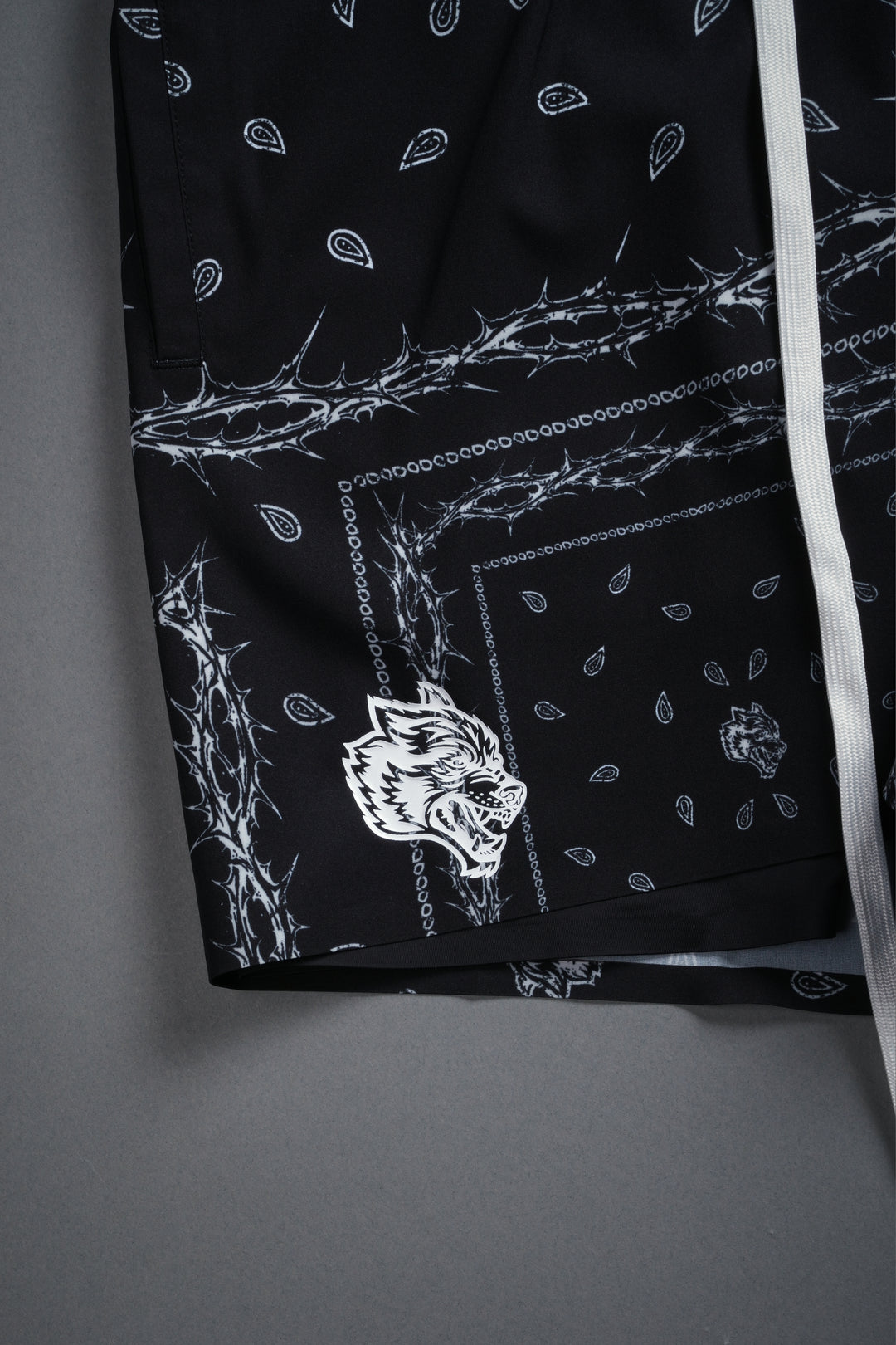 Dual Compression Shorts in Black/White Thorn Paisley