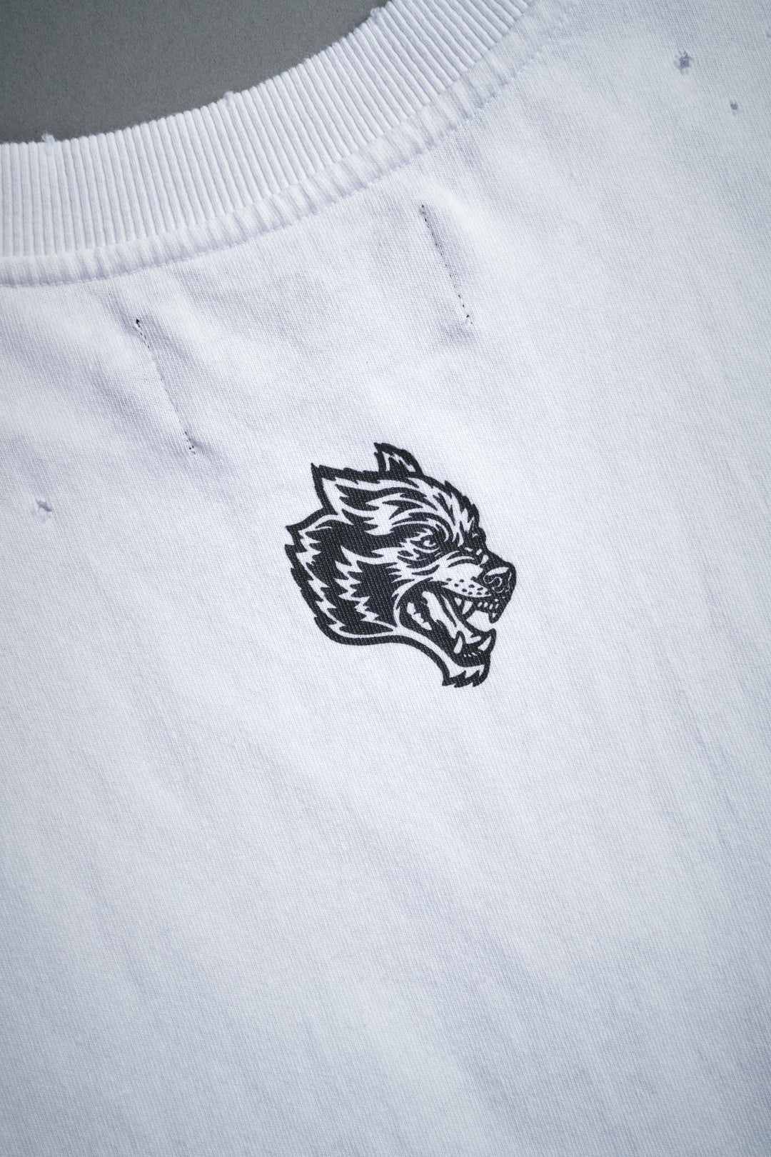 Hell is Real Distressed Grunge Mid-Length Raw Hem Muscle Tee in White