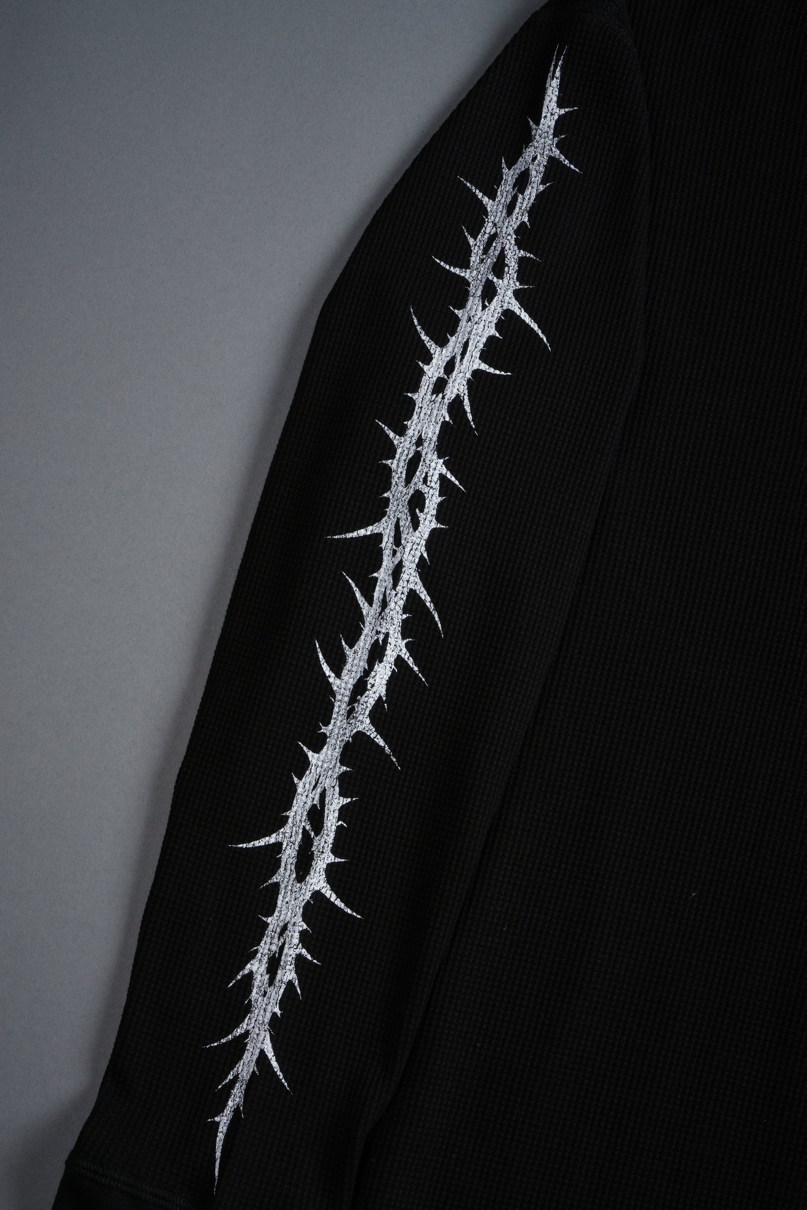 SSDDNFGU Thorns Lightweight Thermal in Black