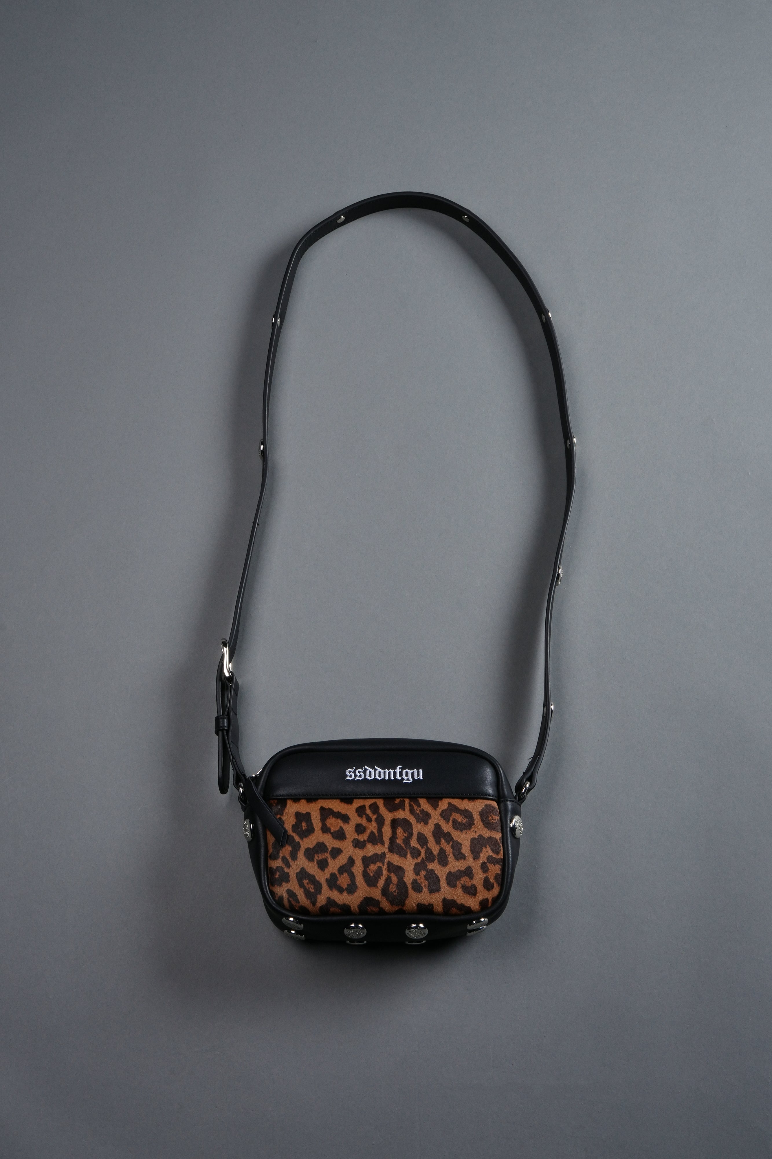 Wolf Head Rodman Leather Side Bag in Black