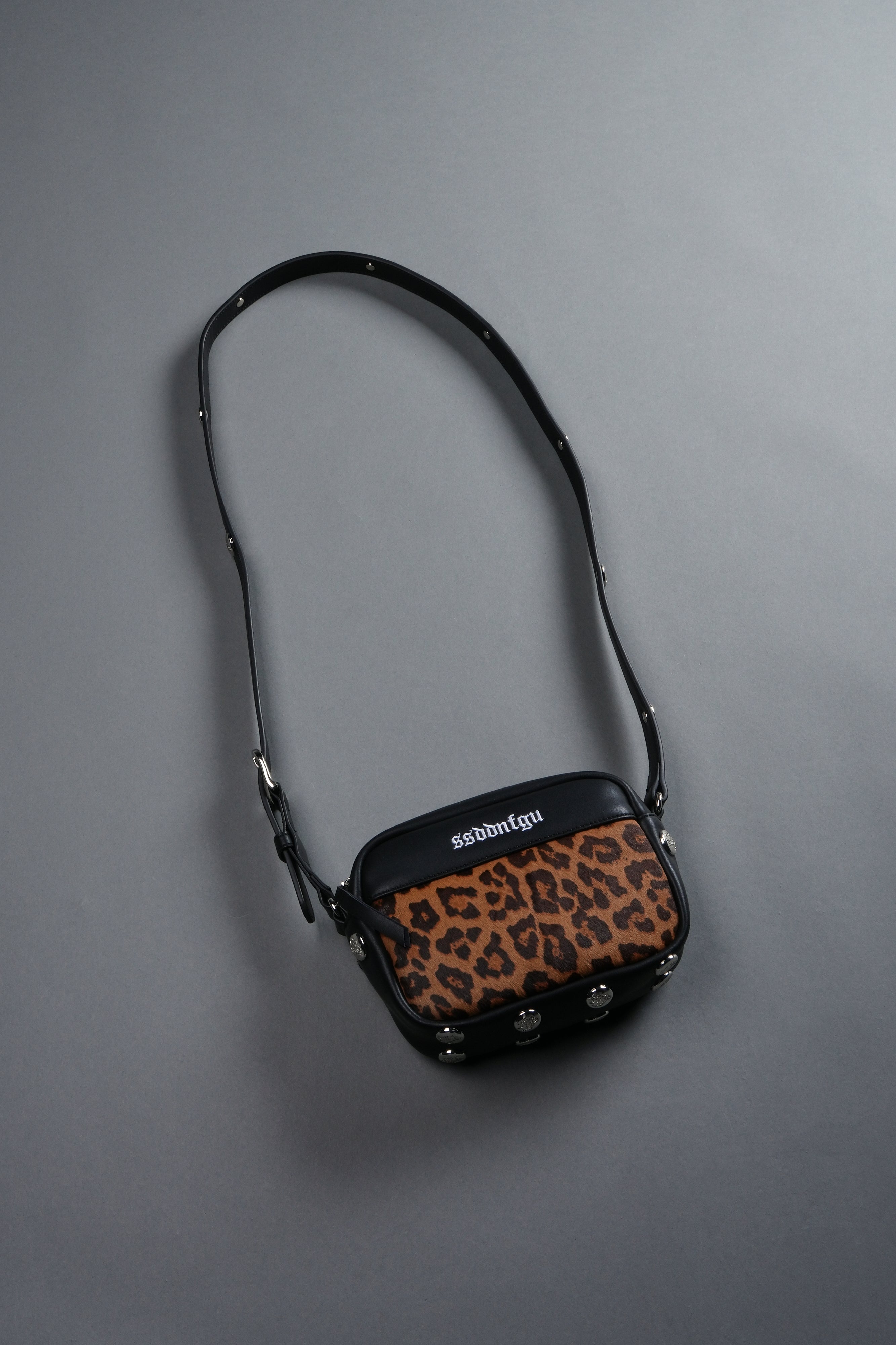 Wolf Head Rodman Leather Side Bag in Black