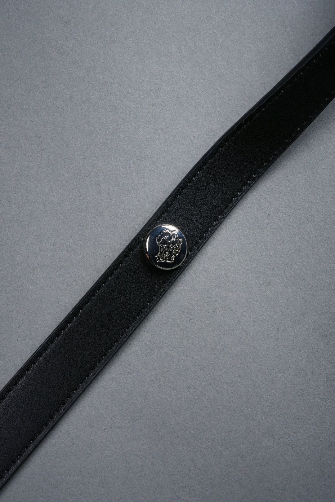 Wolf Head Rodman Leather Side Bag in Black