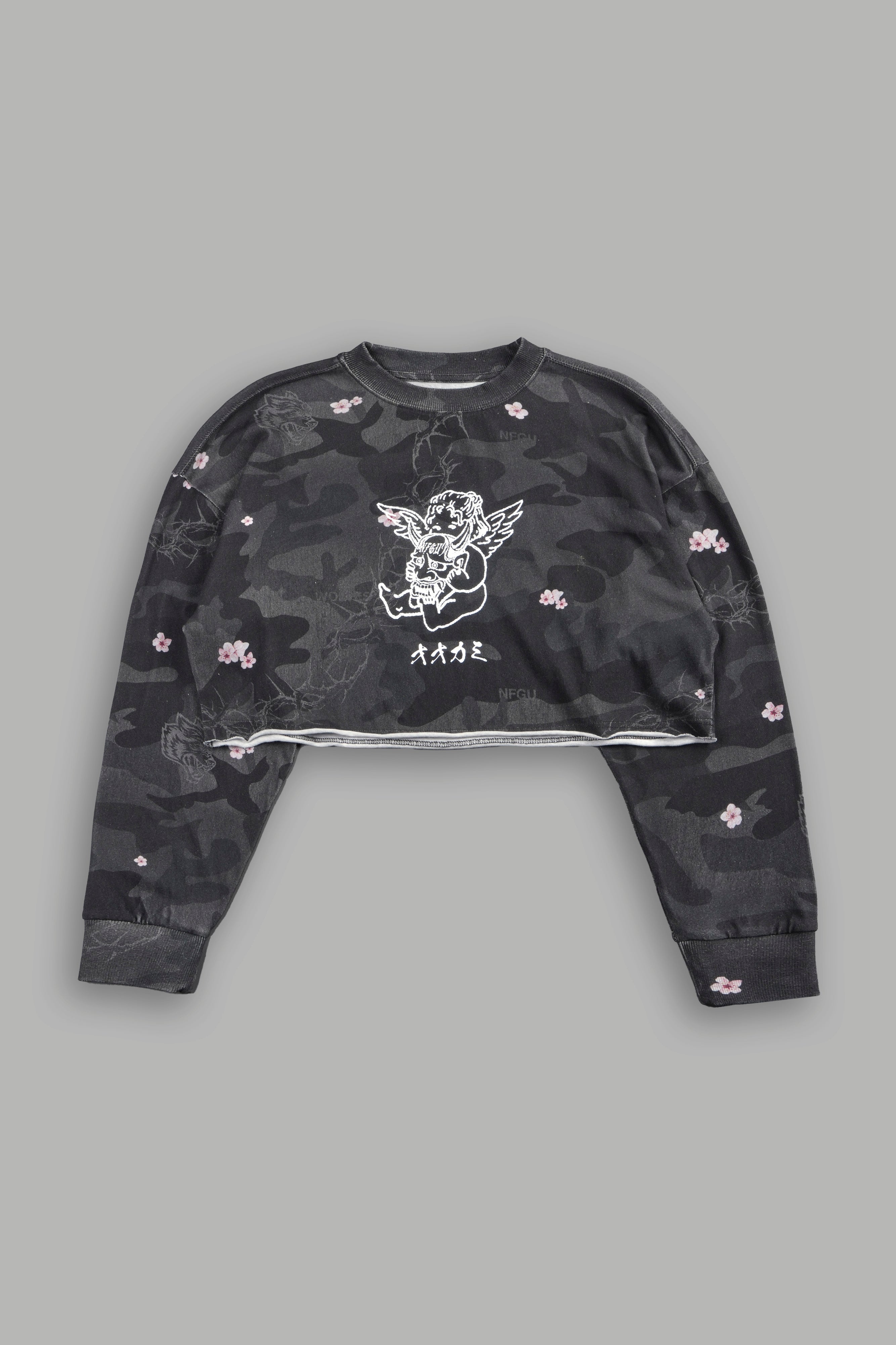 Oni Cherub Premium Oversized Cropped Ls Tee in Warrior In A Garden Black Camo
