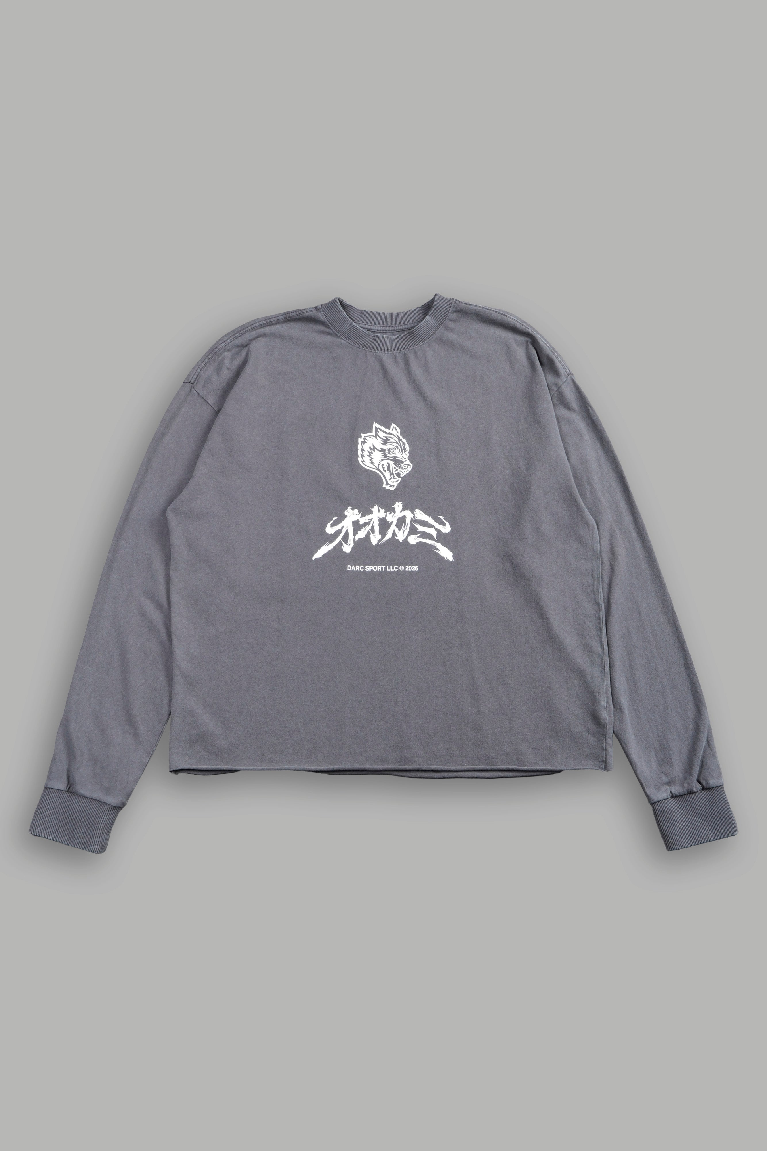 Okami Bushido Grunge Mid Length Raw Hem Ls Tee in Slate Gray