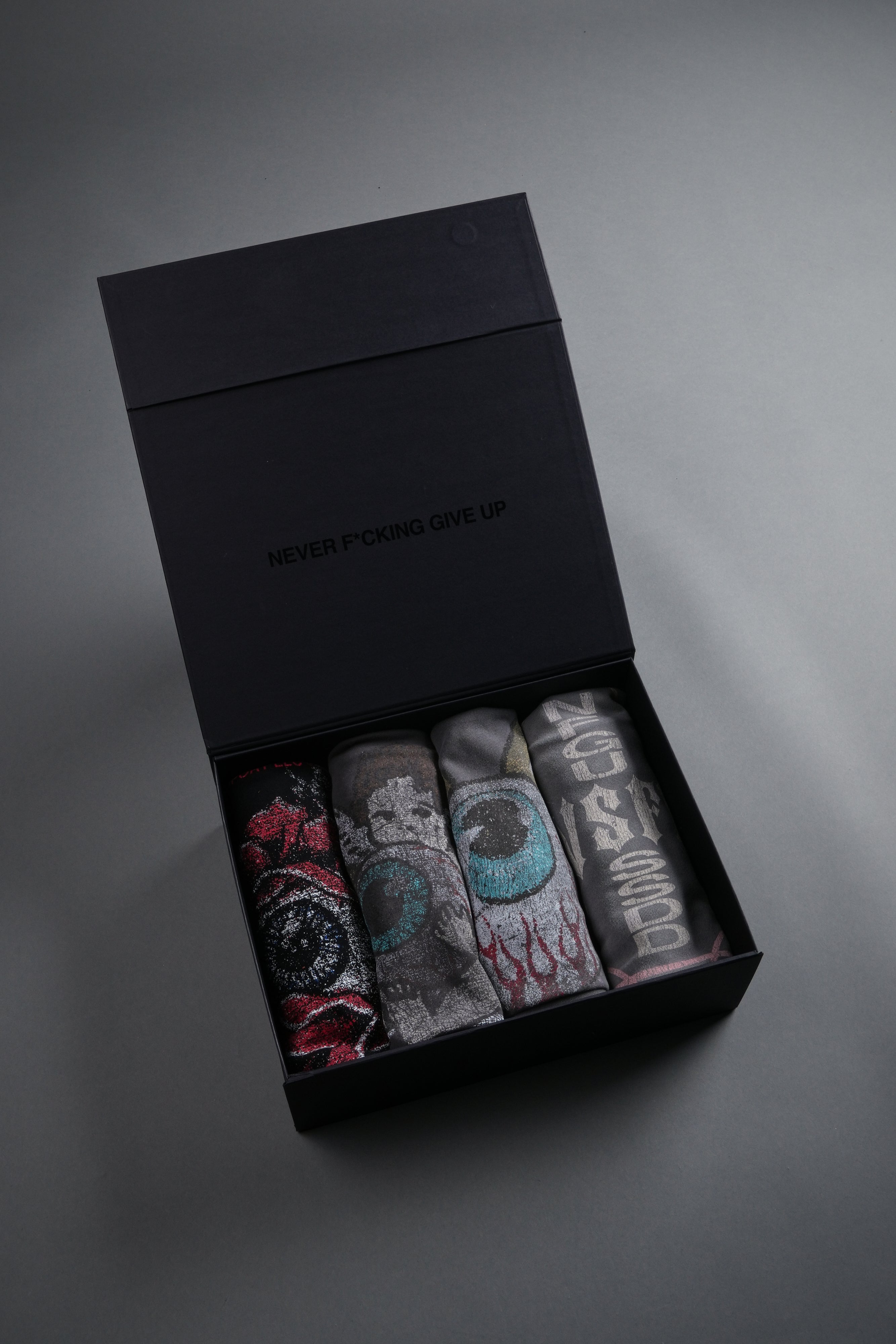 Von Dutch "Side-By-Side" Tee Box Set in Black