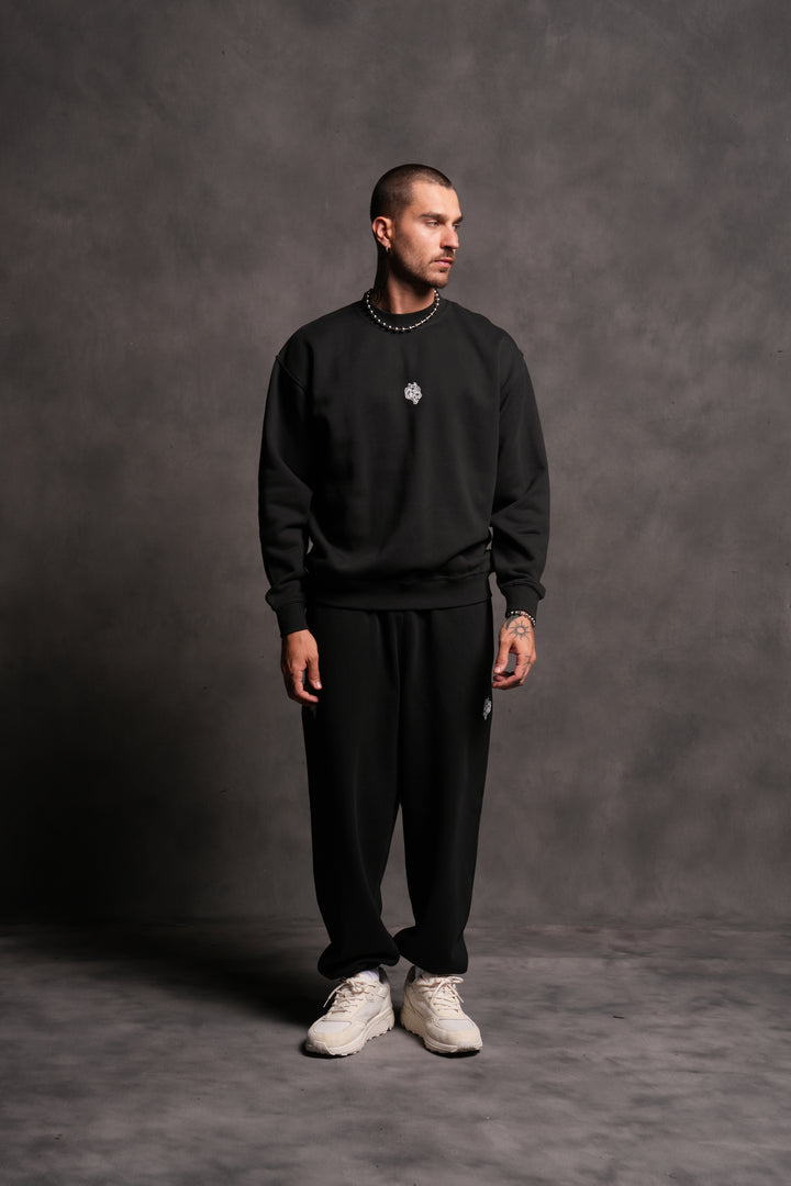 Wolf Head London Crewneck in Black