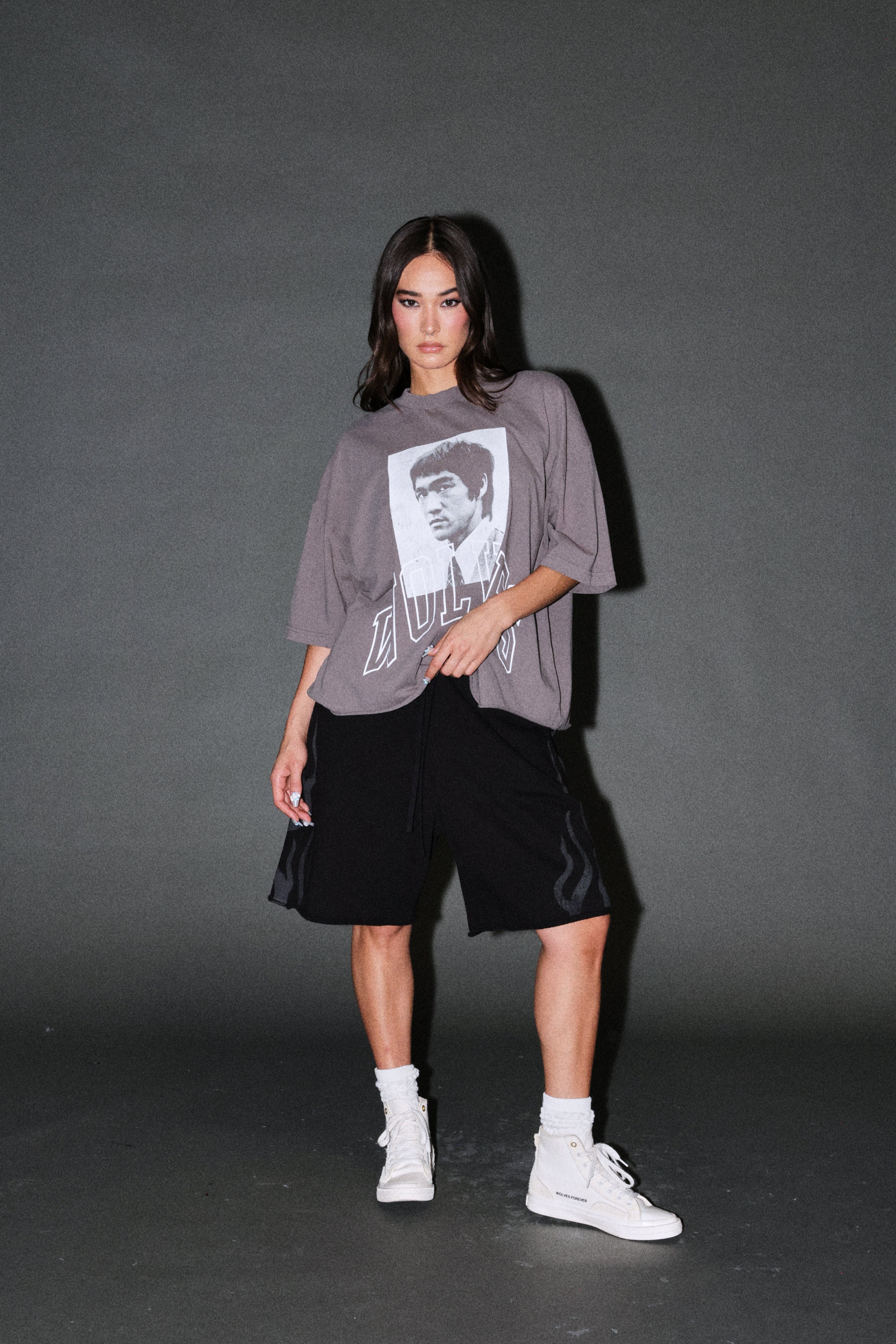 Bruce Lee Forever Distressed Grunge Box Cut Tee V2 in Slate Gray