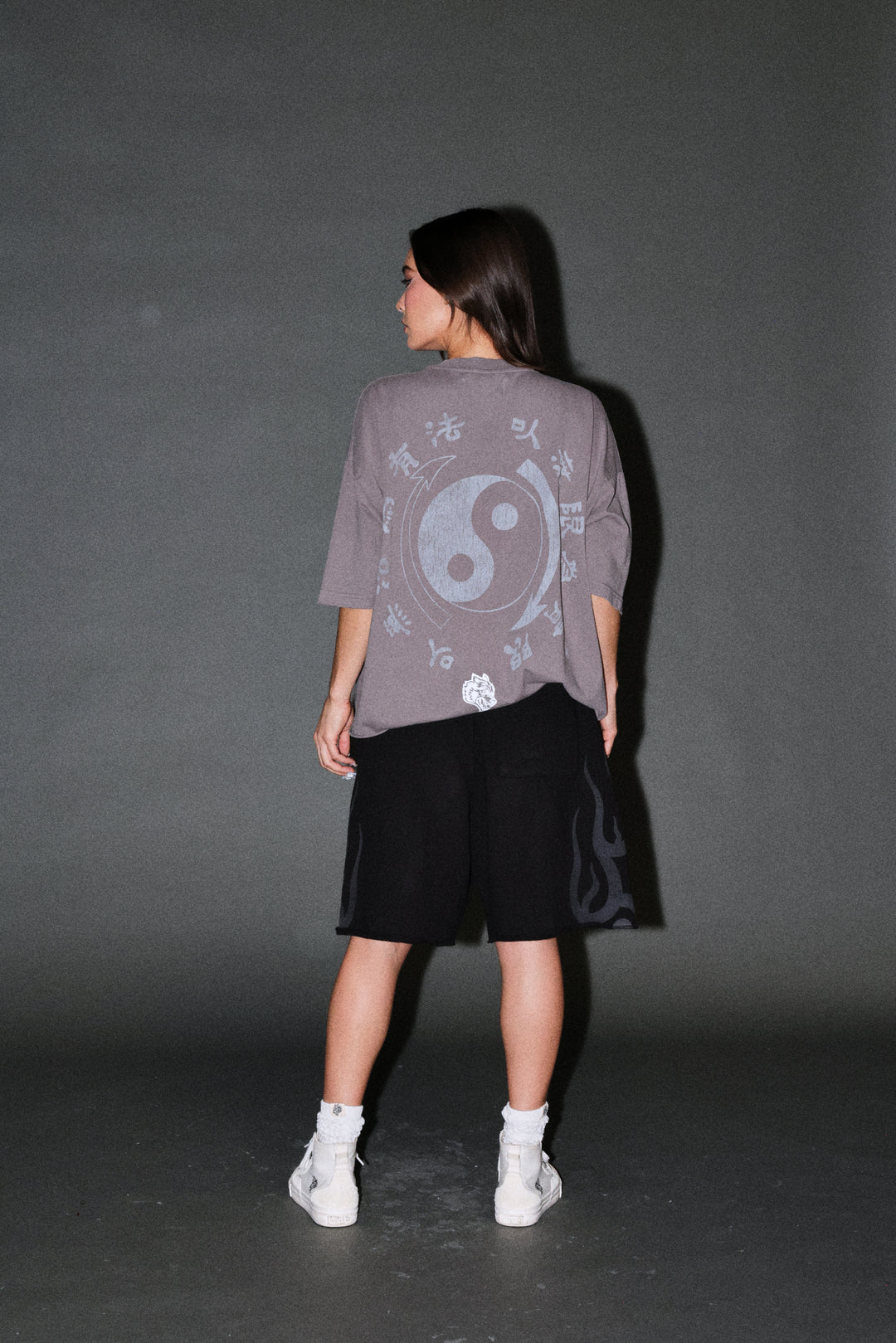 Bruce Lee Forever Distressed Grunge Box Cut Tee V2 in Slate Gray