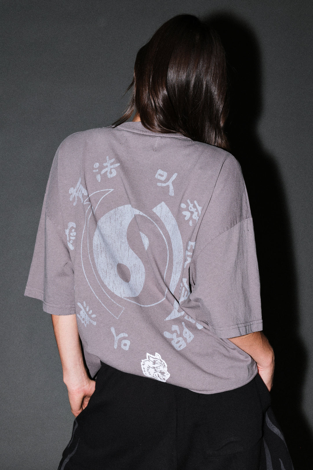 Bruce Lee Forever Distressed Grunge Box Cut Tee V2 in Slate Gray