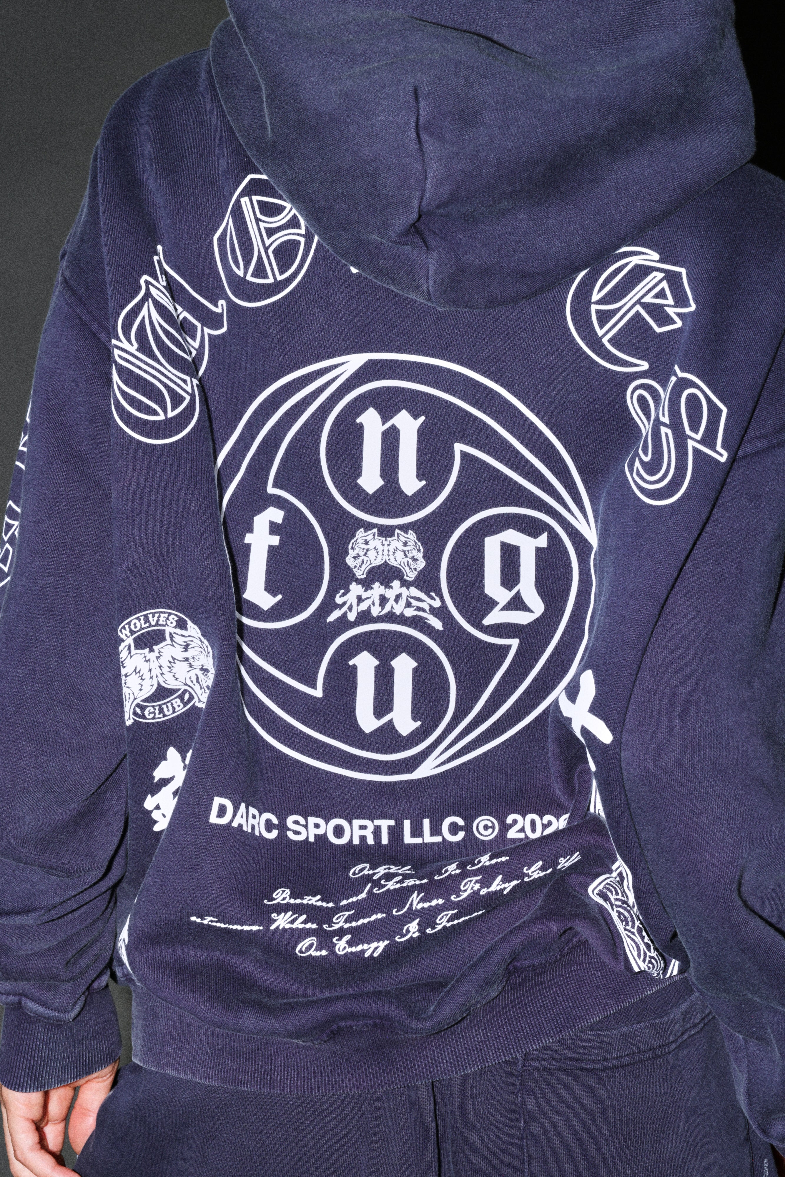 Kazoku Okami Bishop Hoodie in Navy
