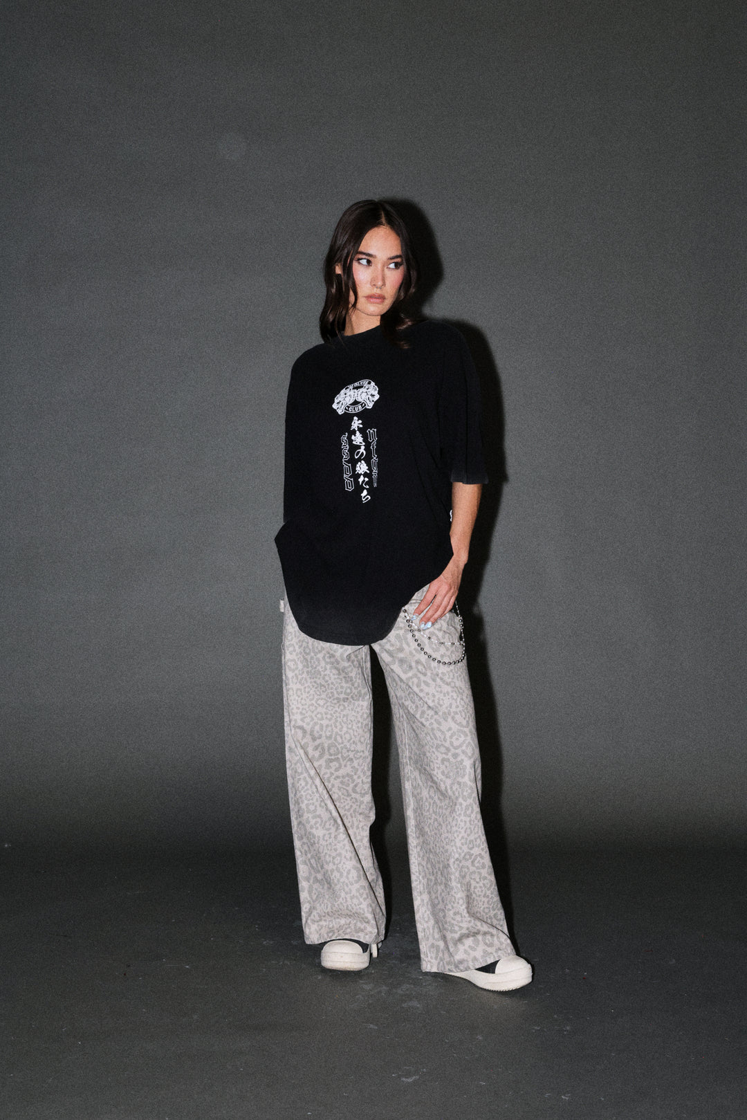Kazoku Okami Premium Oversized Tee in Black
